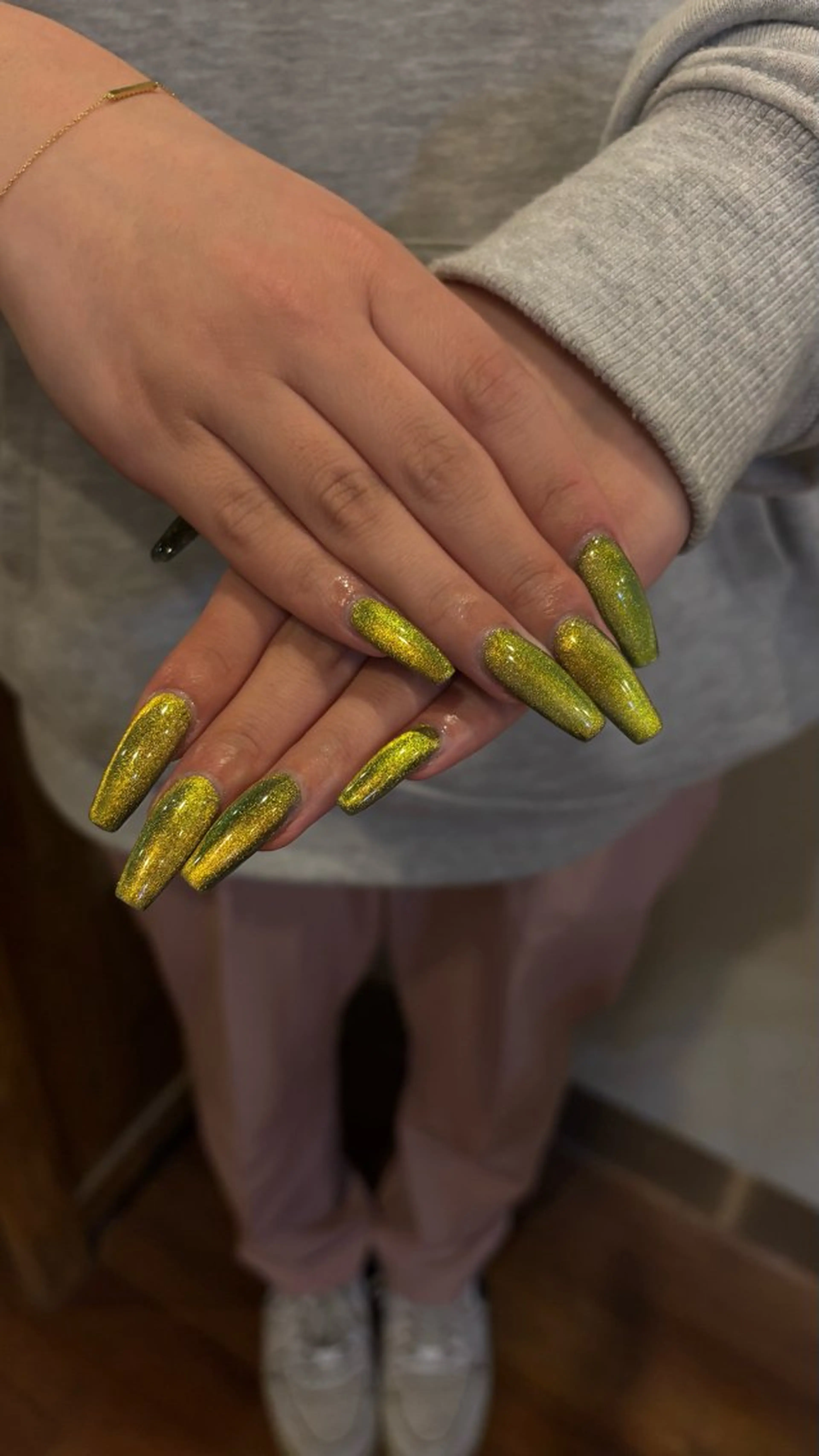 ネイル ロングネイル マグネットネイル ハンドネイル Mネイル&カフェシェレステ　久屋店所属・Mネイル久屋店 KOZUEのネイルデザイン