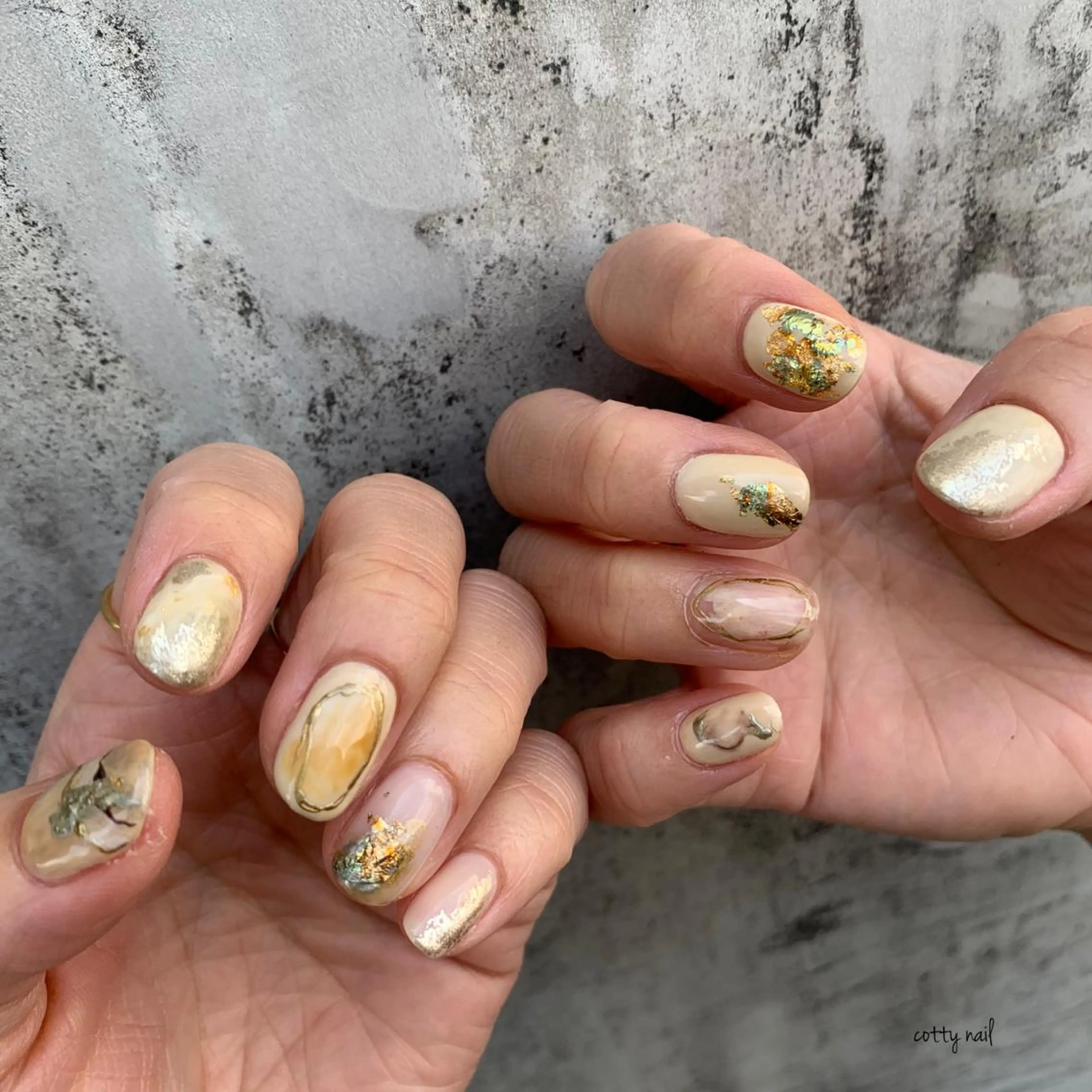ネイル ジェルネイル ゴールド ニュアンスネイル cottynail -miki-のその他イメージ