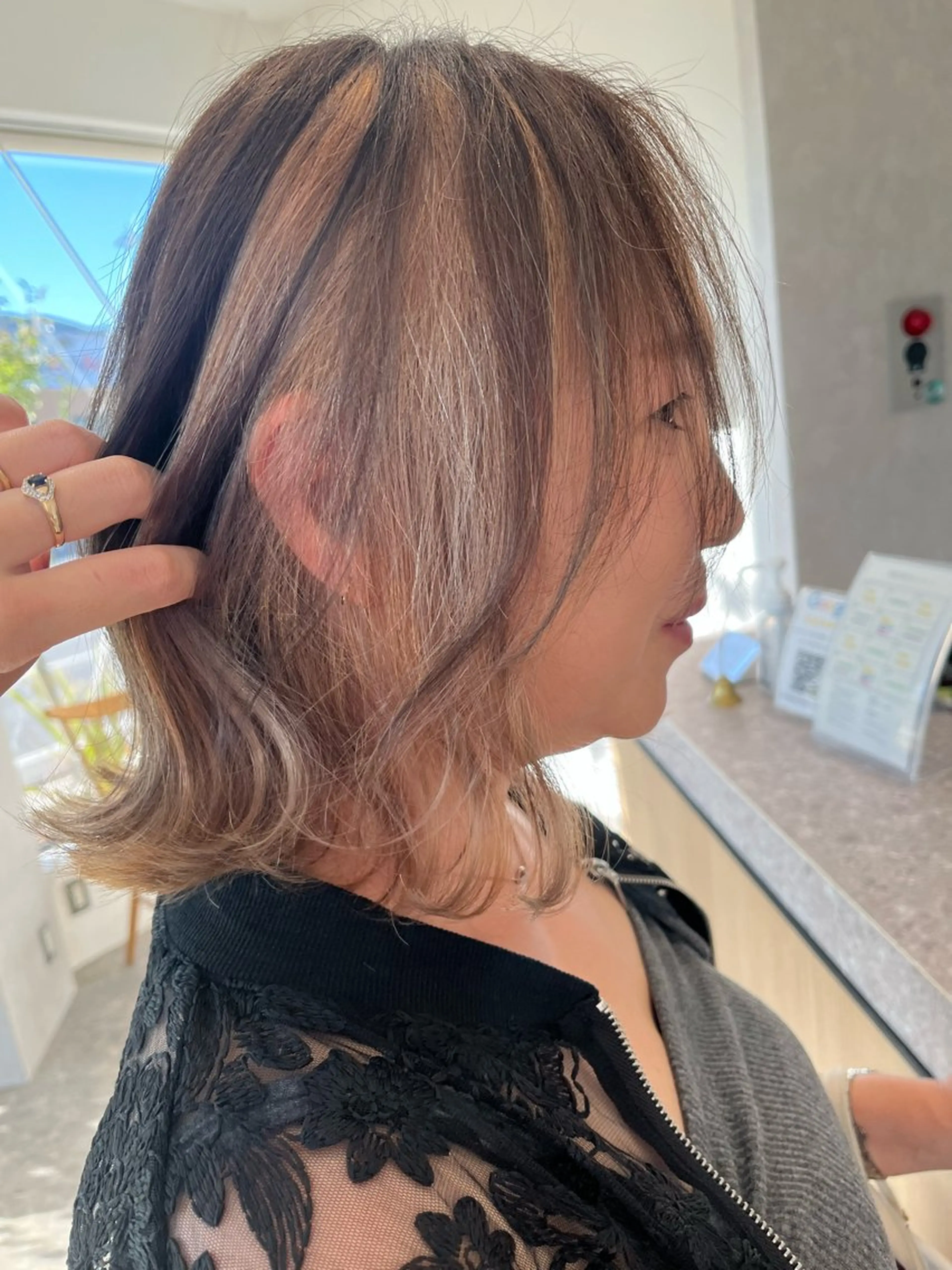 ショート ヘアカラー ヤマグチ ナツキのヘアスタイル