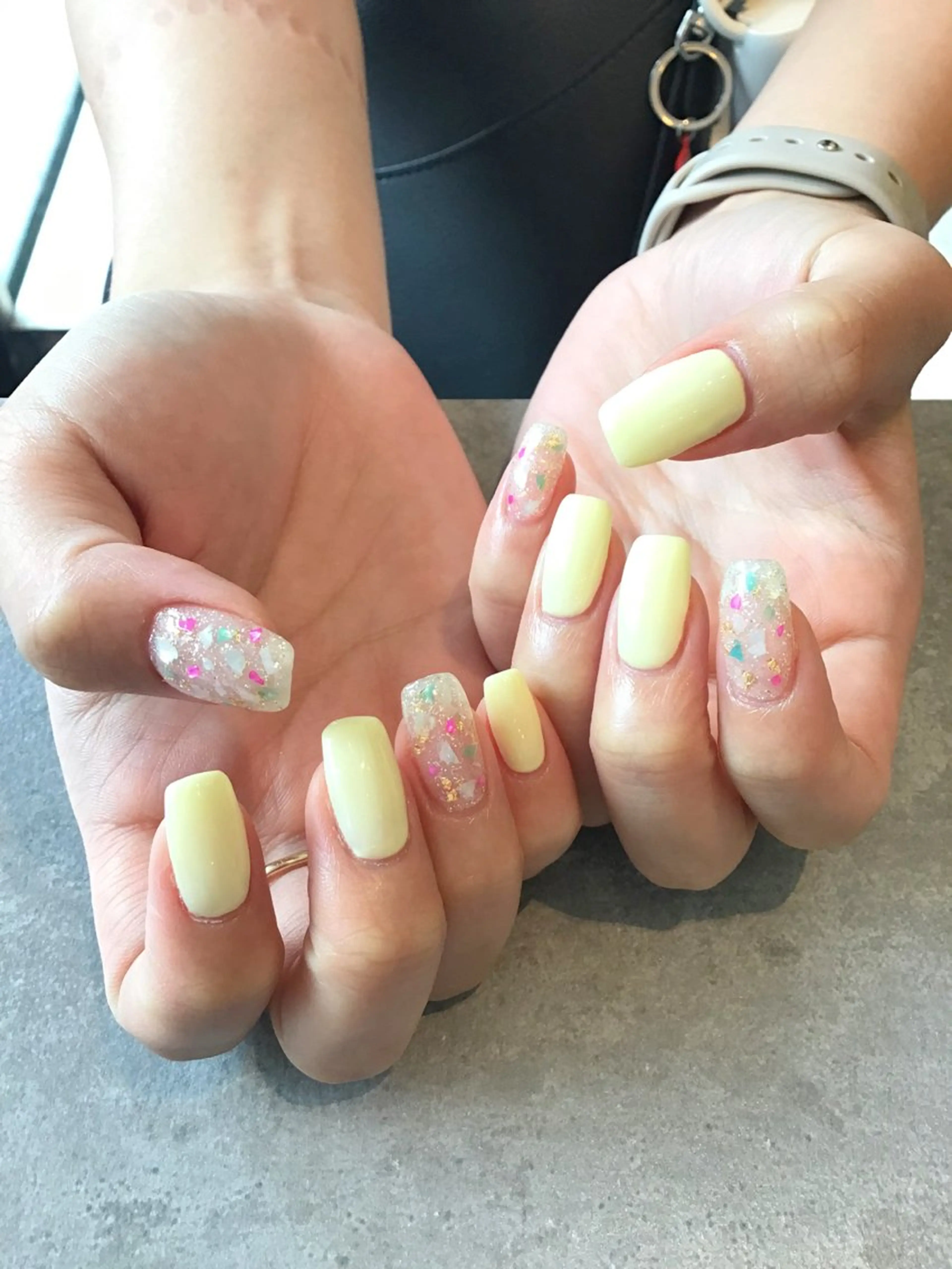 ネイル 持ち込み Nest 岩崎のネイルデザイン