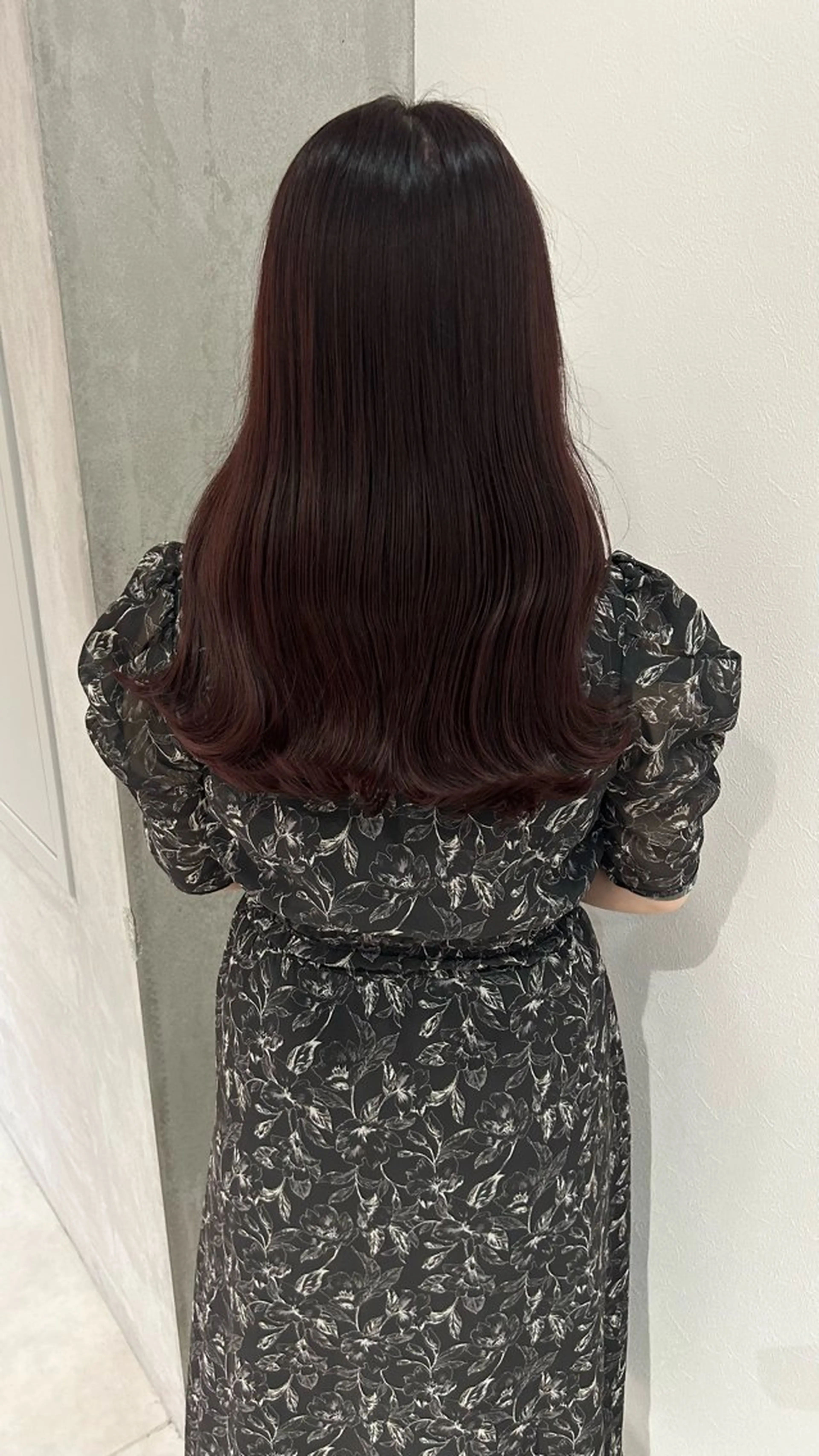 ロング Ann/ベージュ /ミルクティーのヘアスタイル