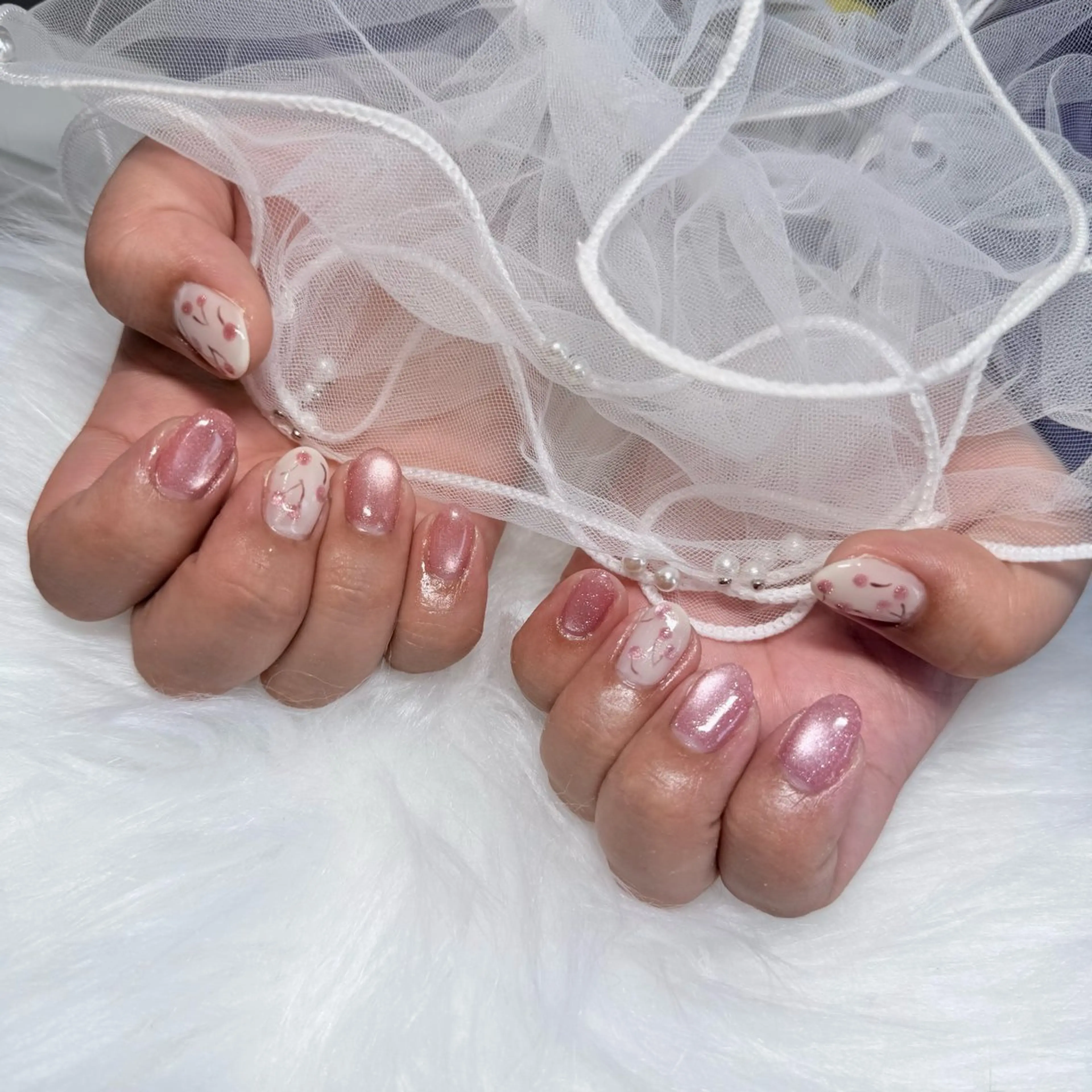 ネイル ガーリー キラキラネイル マグネットネイル ピンク ハンドネイル DIMENSION Yuiのネイルデザイン