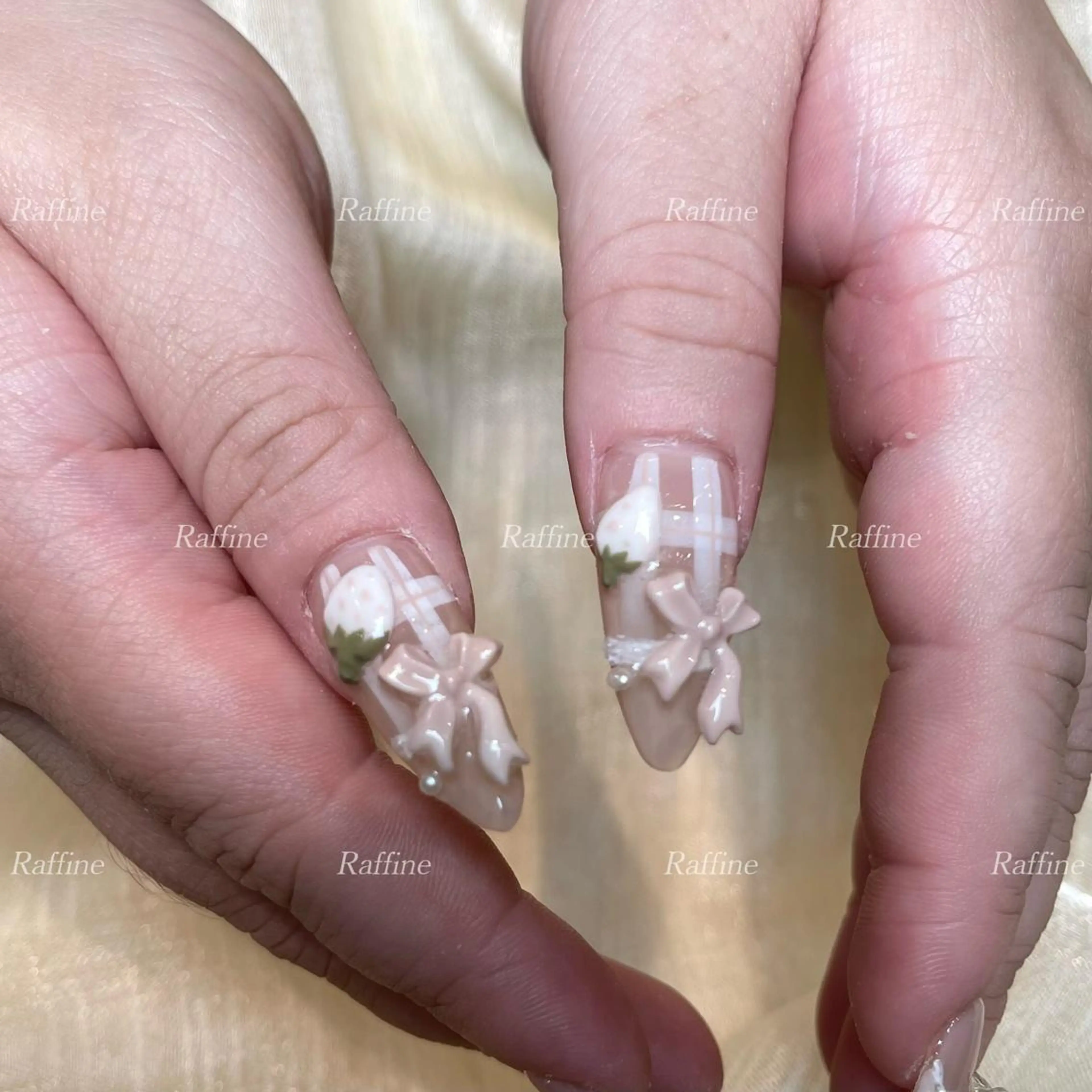 ネイル RAFFINE haru🦋🩵のネイルデザイン