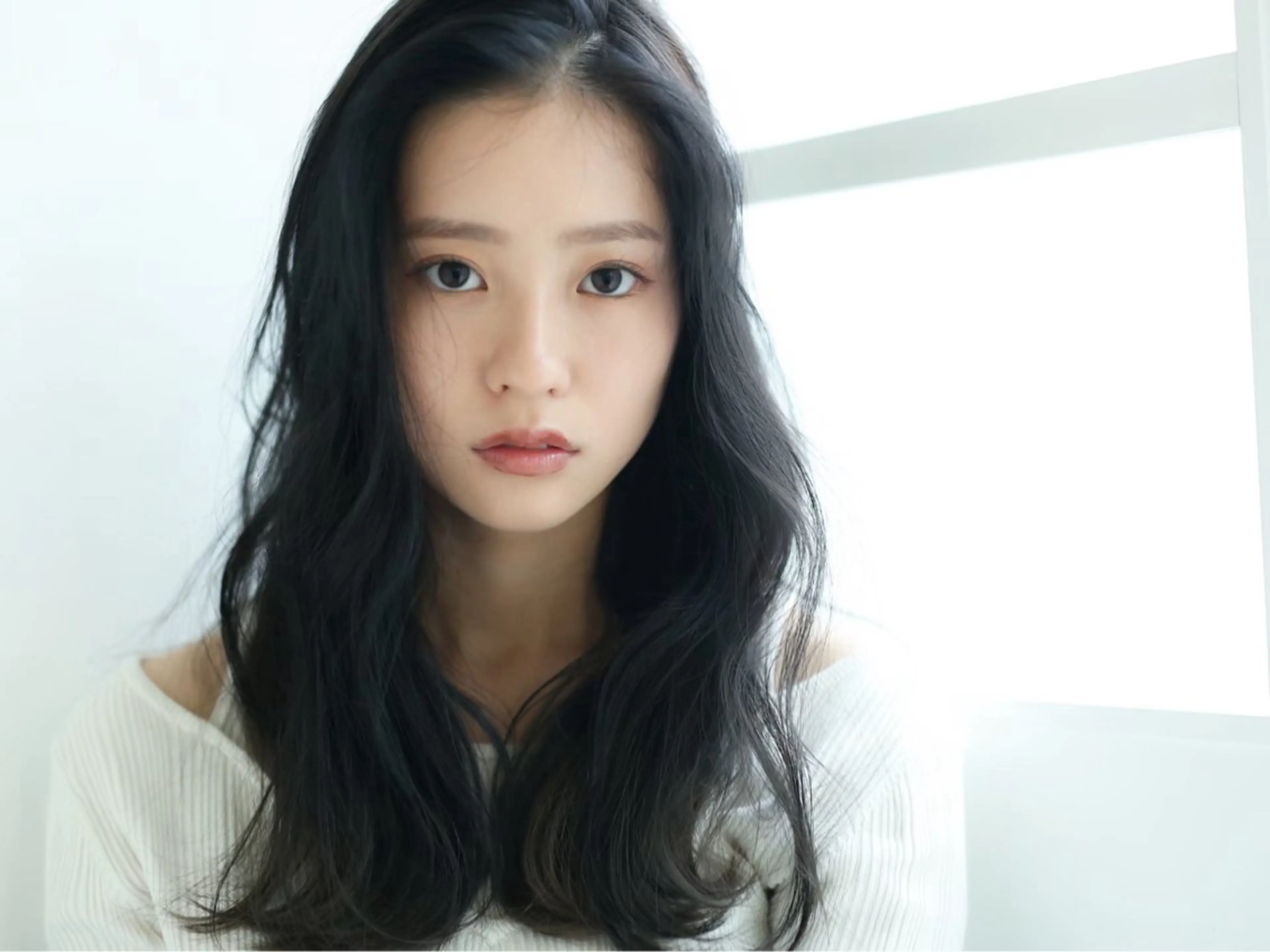 ロング 細川 真希のヘアスタイル