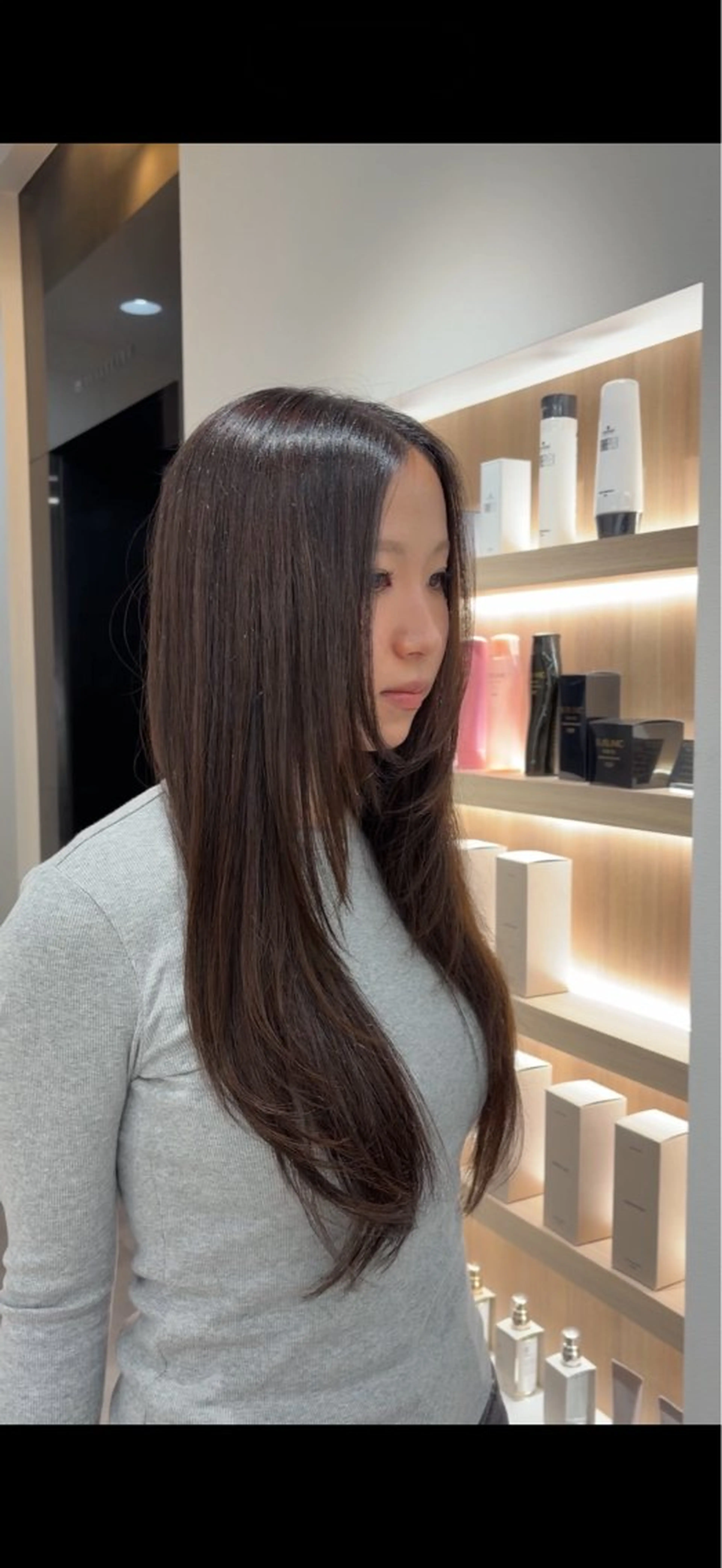 ロング カラー ヘアカラー トリートメント 平居 舞白のヘアスタイル