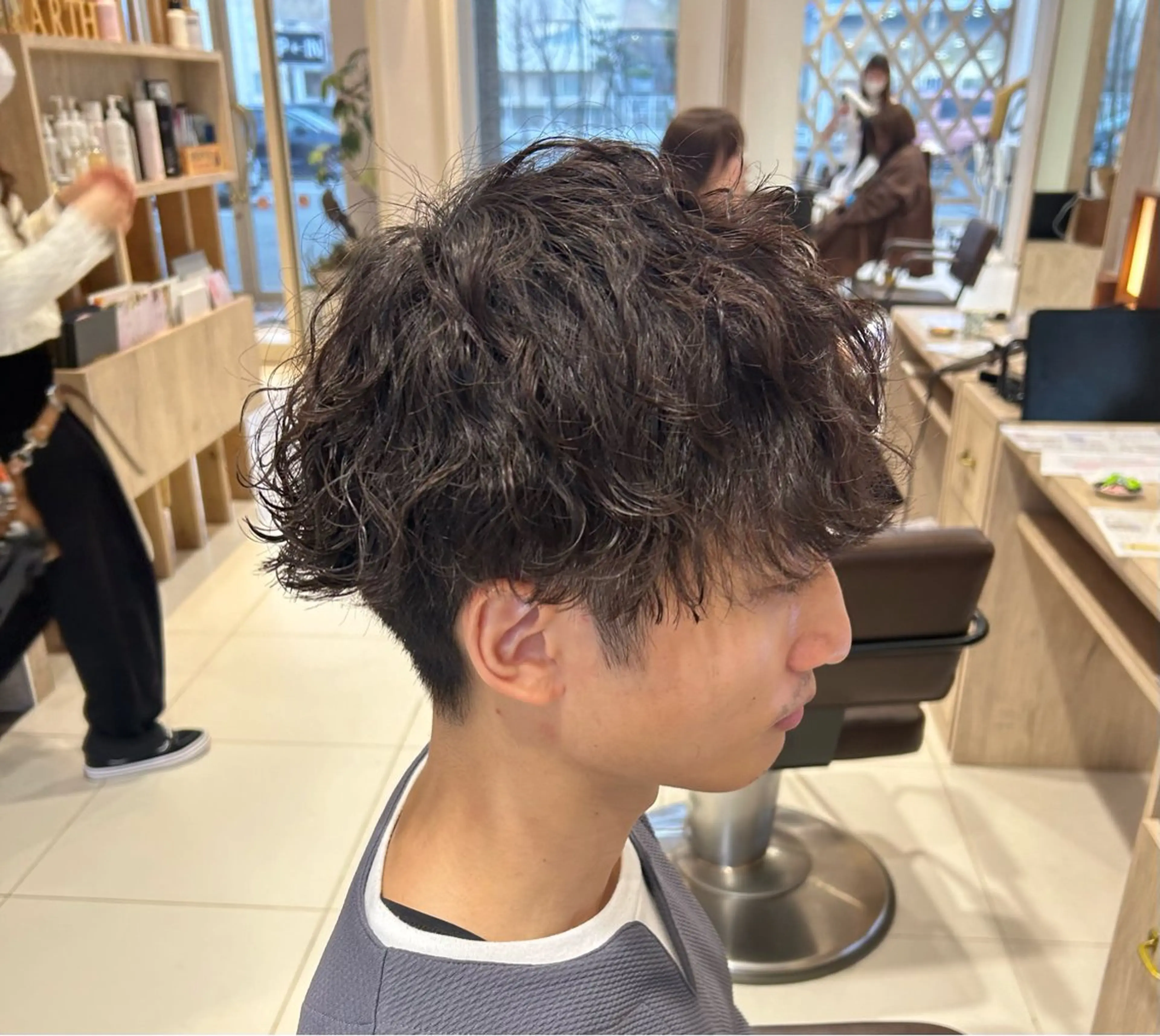 メンズ メンズパーマ メンズツイストパーマ 波巻きパーマ ツイストパーマ カット パーマ トリートメント カネコ ワカナのヘアスタイル