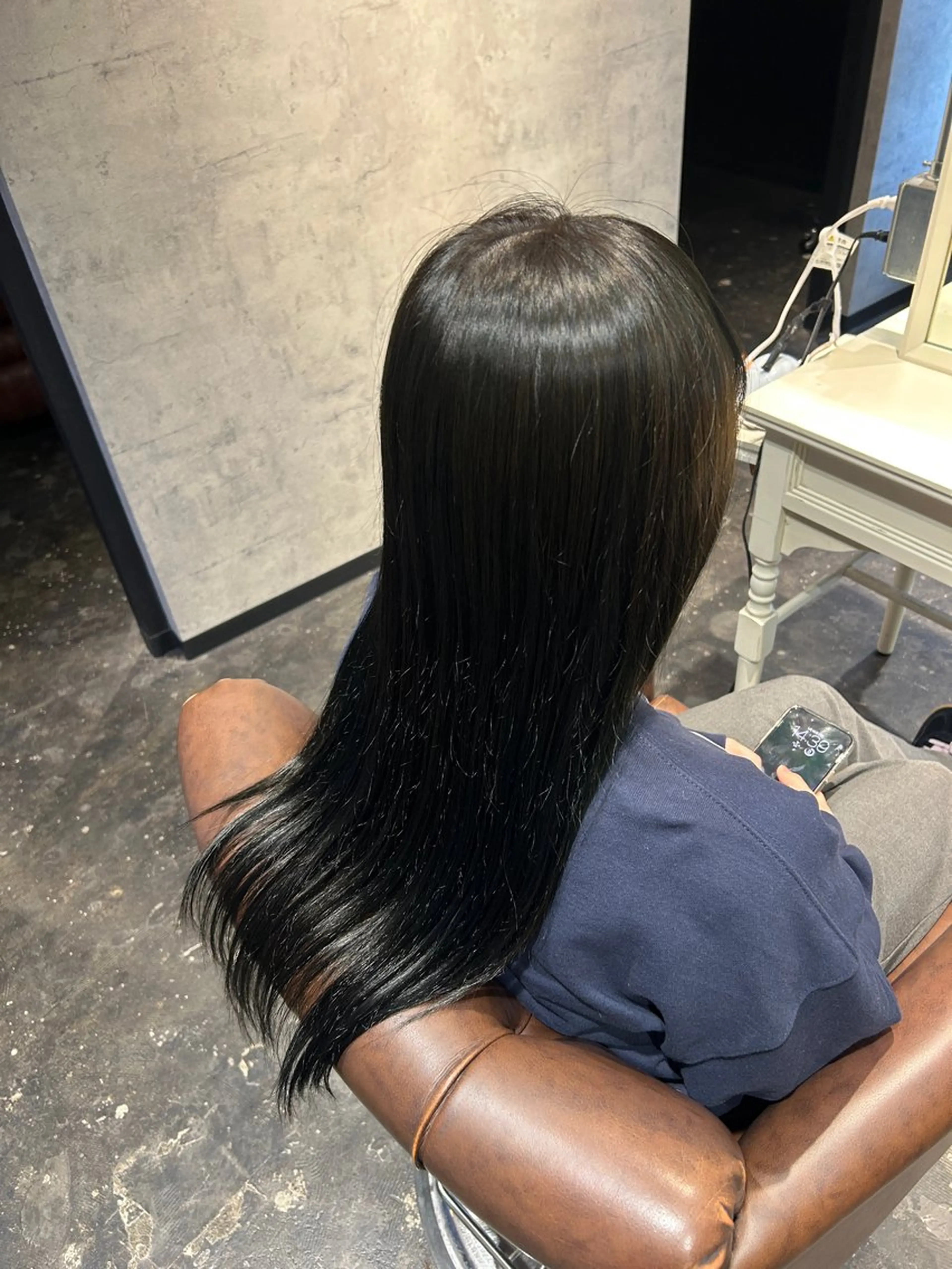 ロング ヘアカラー 朝飛 唯菜のヘアスタイル