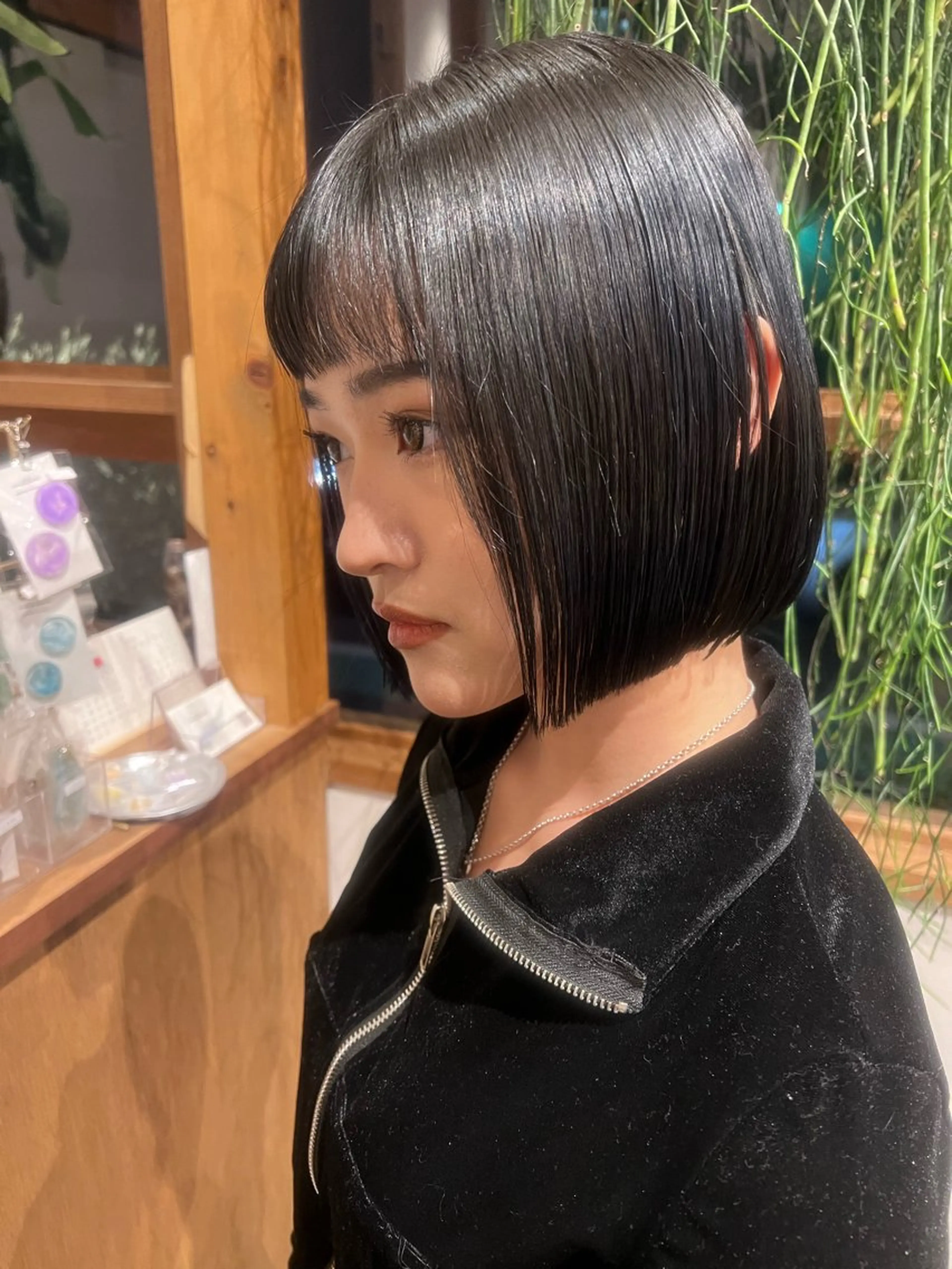 ショート カラー カット ENIF　大島 芽生のヘアスタイル