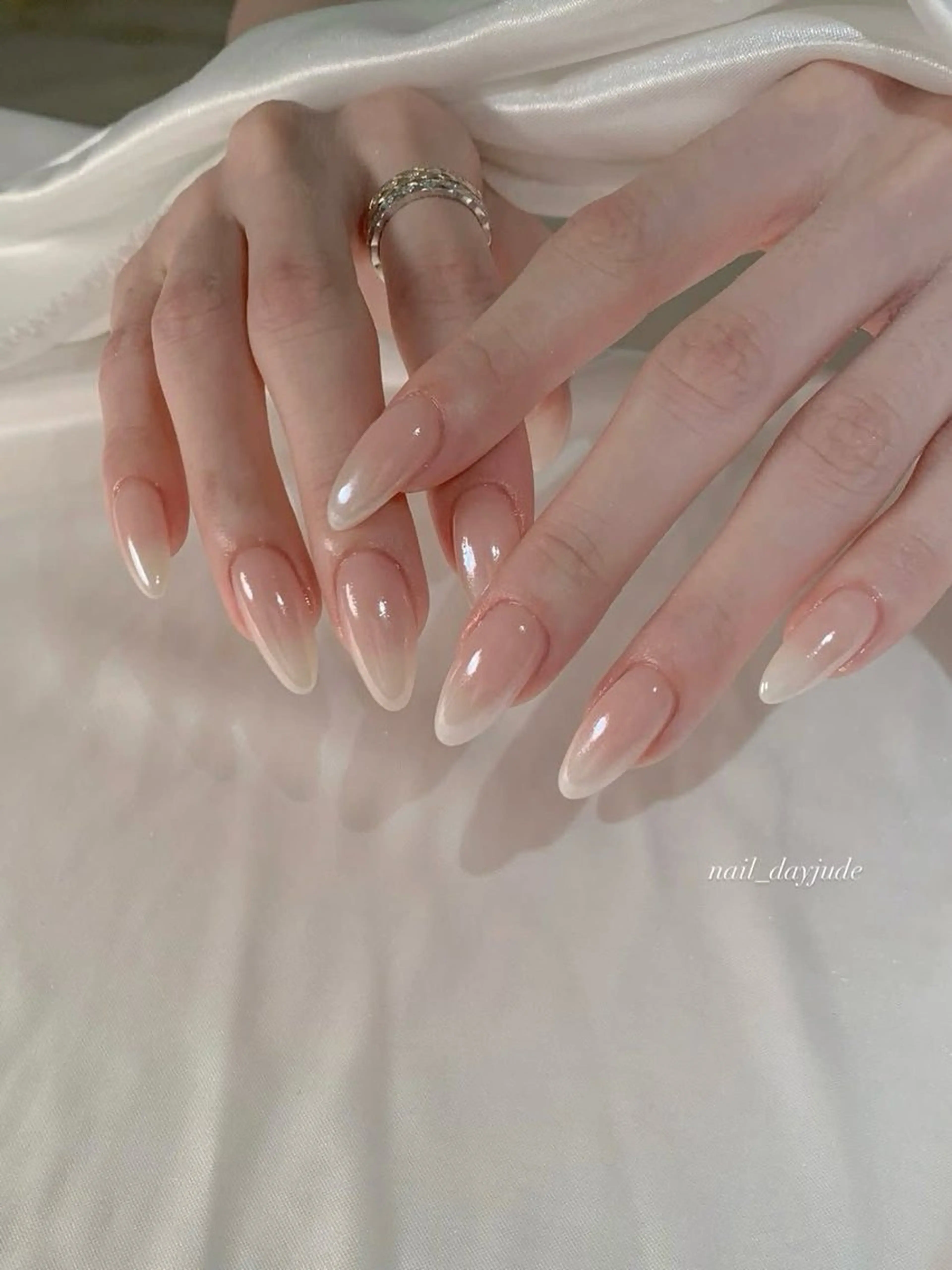 ネイル 🪷Mi.o あいちゃん🐝のネイルデザイン