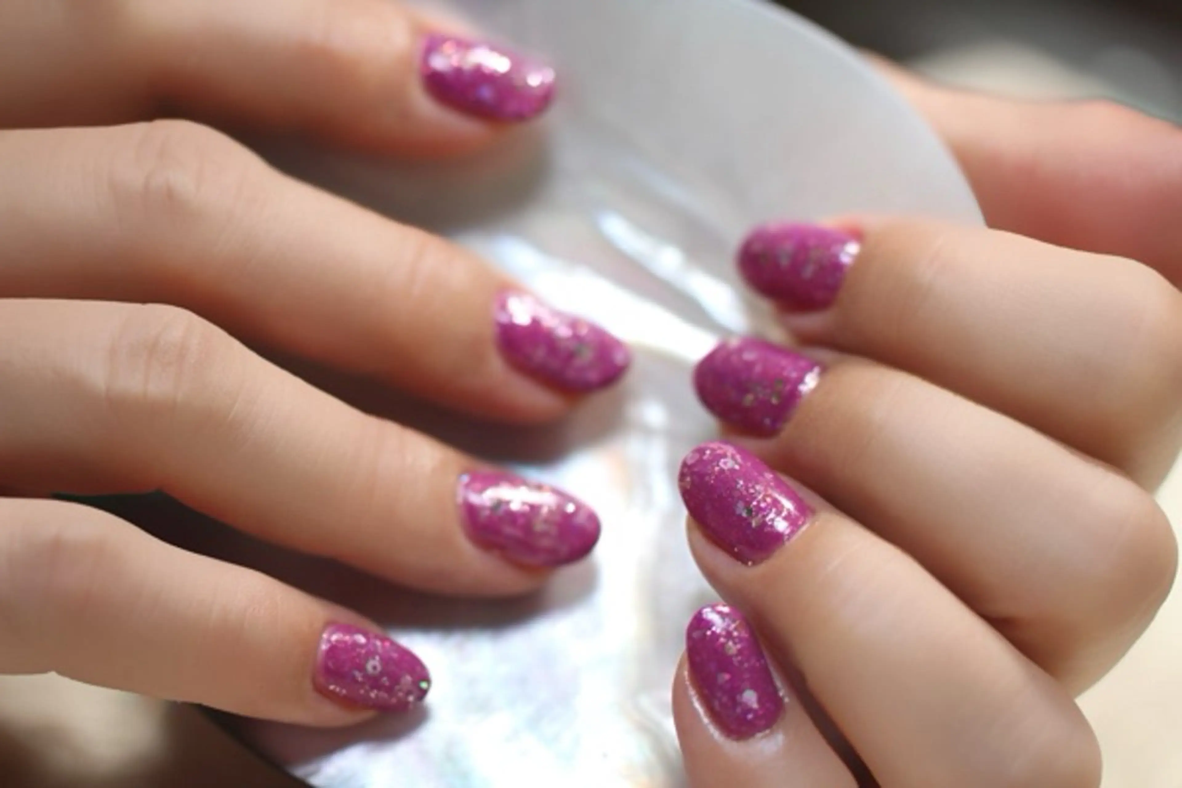 ネイル ジェルネイル ラメ(グリッター) ワンカラーネイル ママリンド　志村坂上店所属・しみ えんのネイルデザイン