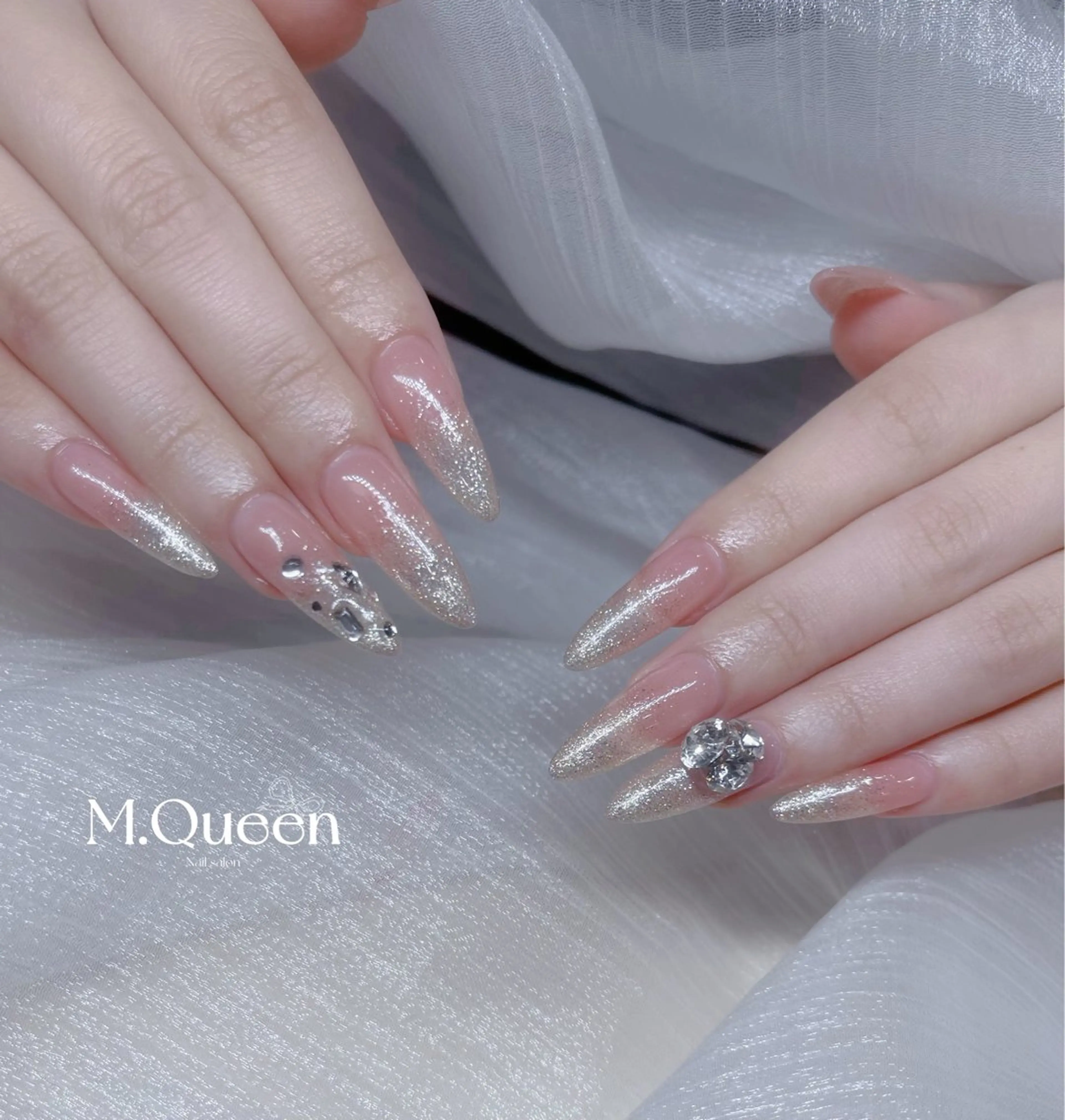 ネイル MQueen ネイルサロンのネイルデザイン