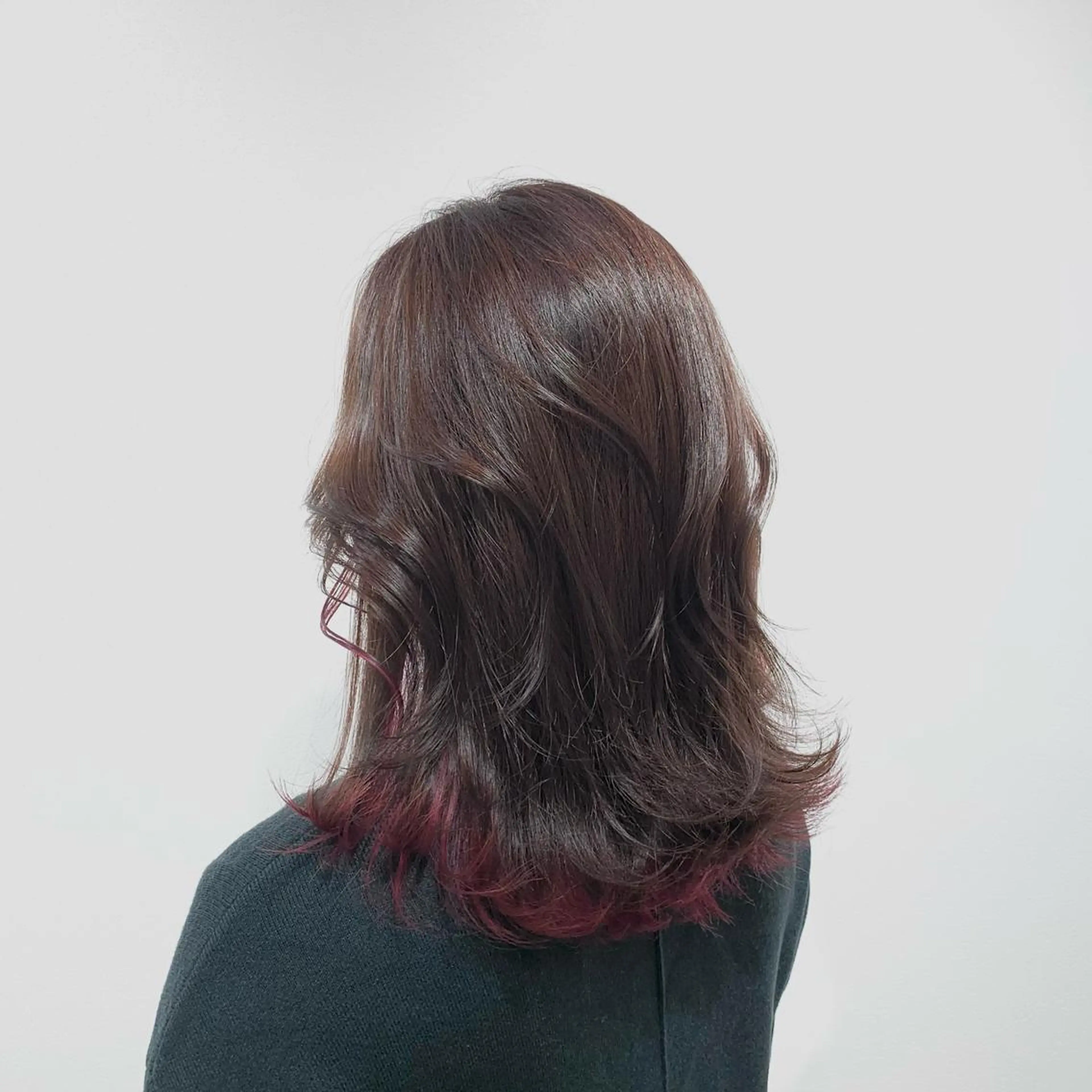 セミロング カラー ヘアアレンジ キヨミ 韓国レイヤーカットのヘアスタイル