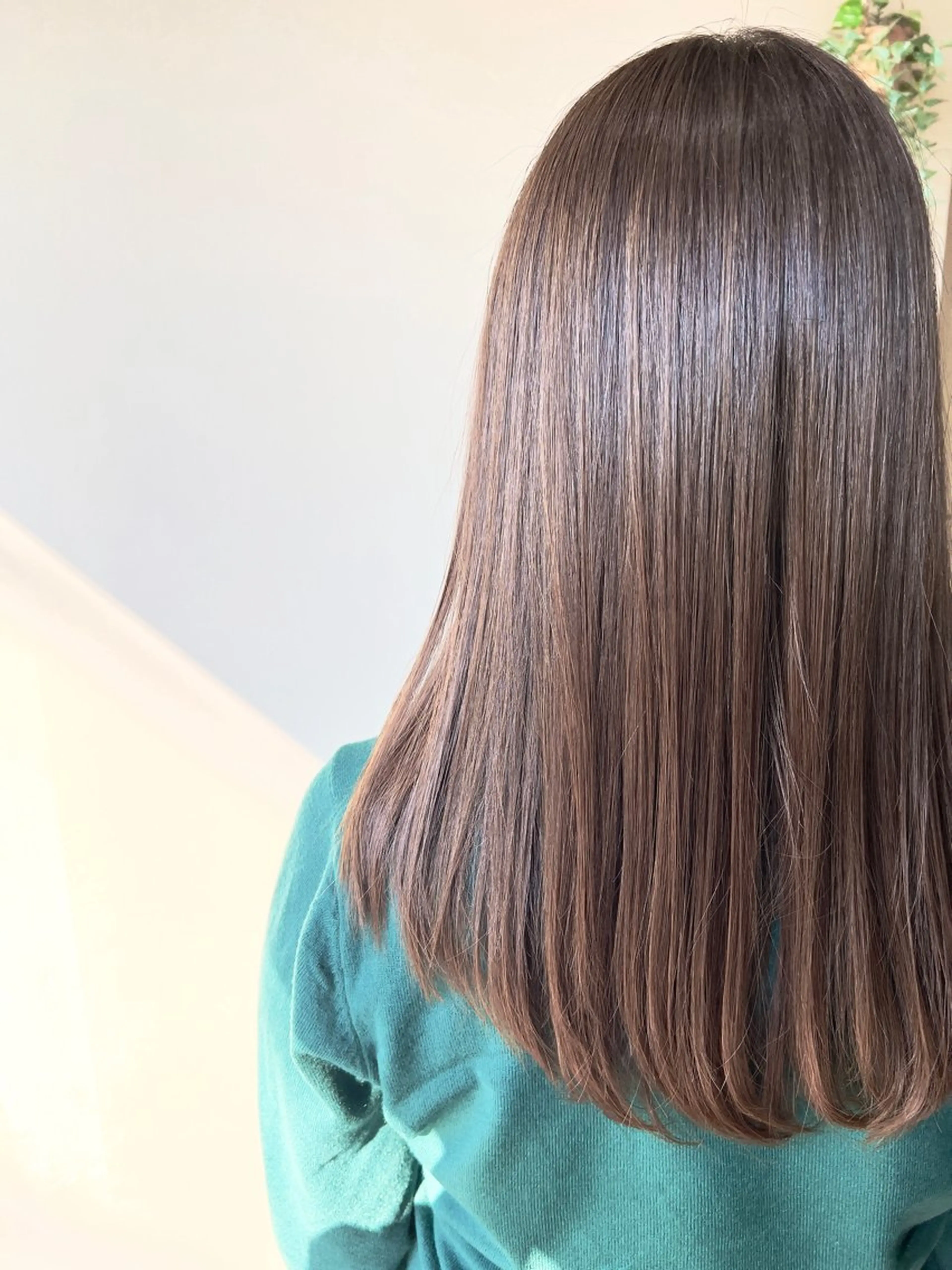 セミロング AIconic nagoya所属・縮毛矯正/ レイヤー/ミディアムのヘアスタイル