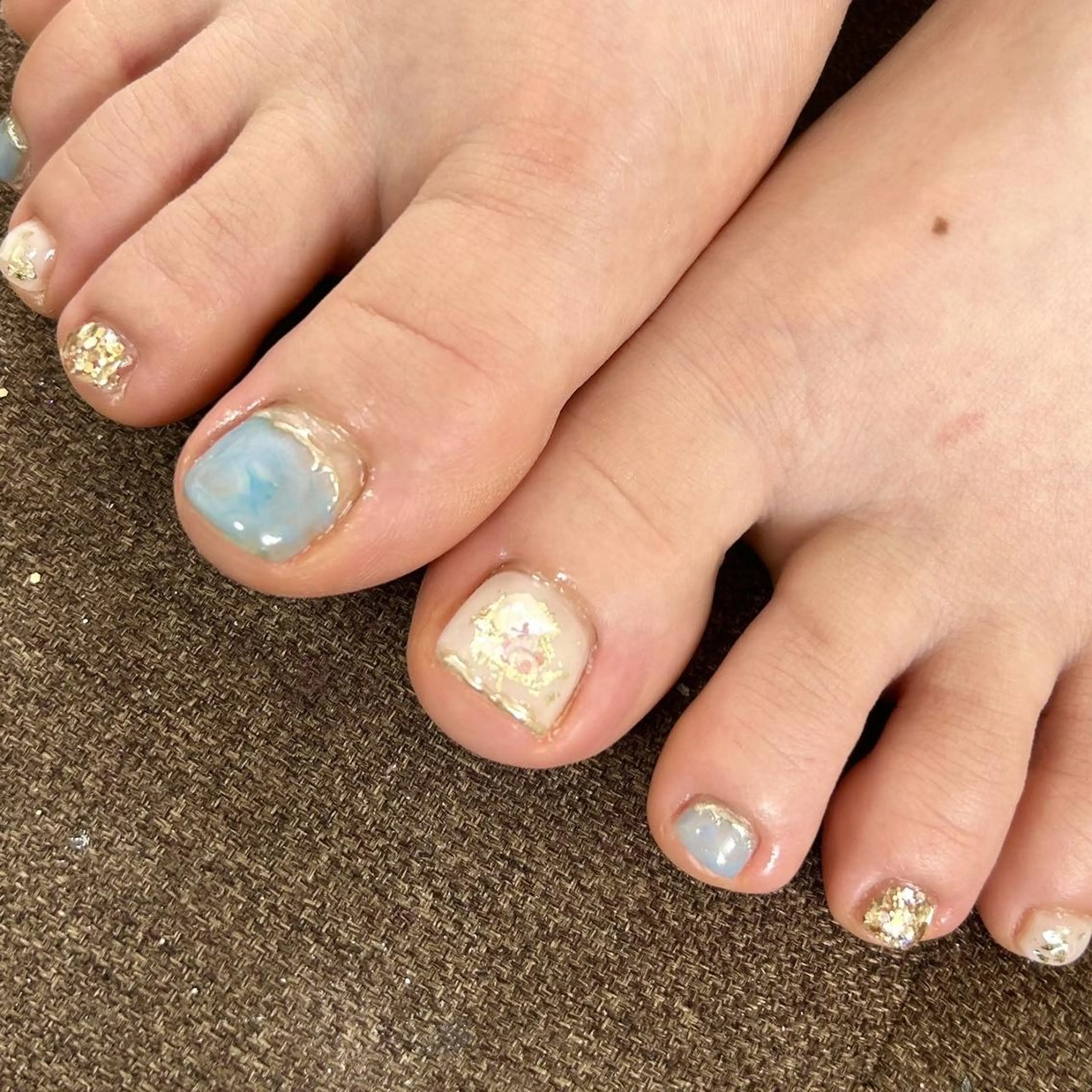 ネイル オーロラネイル 長さ出し フレンチネイル ジェルネイル ガラスフレンチ シーシー ネイルのネイルデザイン