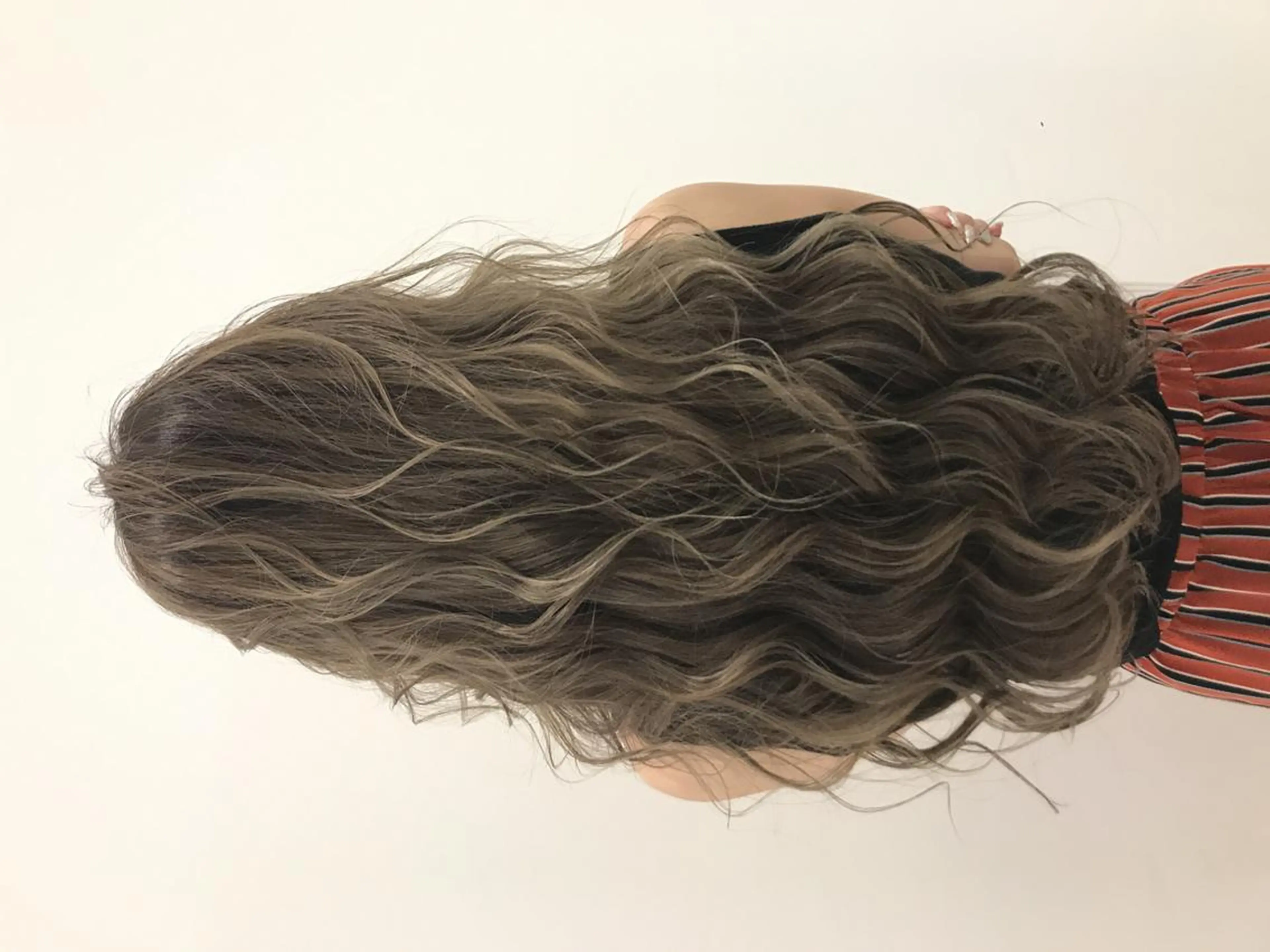 ミディアム due hair 京都駅前店 MILBON オージュア認定サロン【デューヘアー】所属・ハイトーンブリーチ 土坂 由志【京都】のヘアスタイル