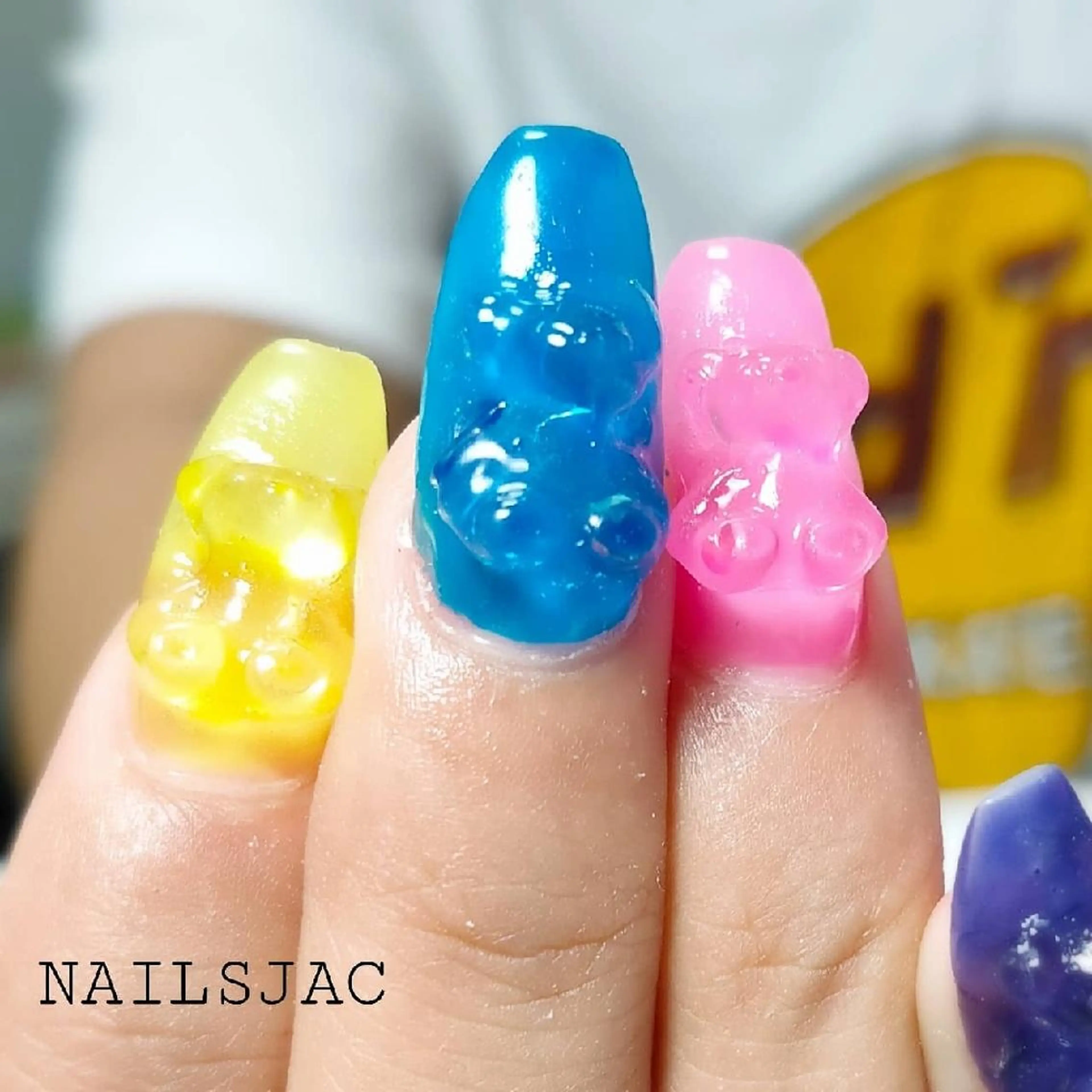 ネイル 島屋 千奈美のネイルデザイン