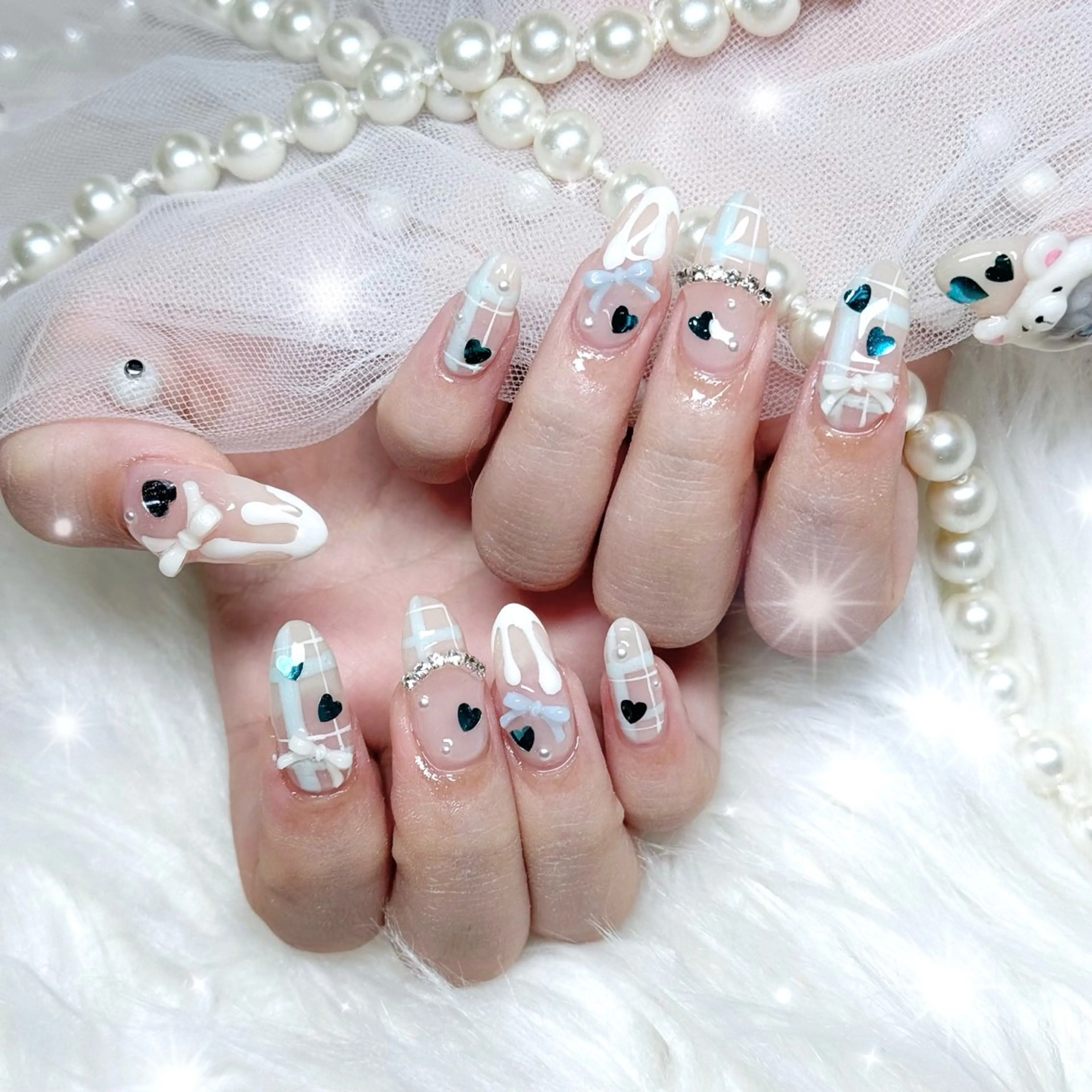 ネイル ホワイト ハンドネイル 🎀Mai 🎀のネイルデザイン