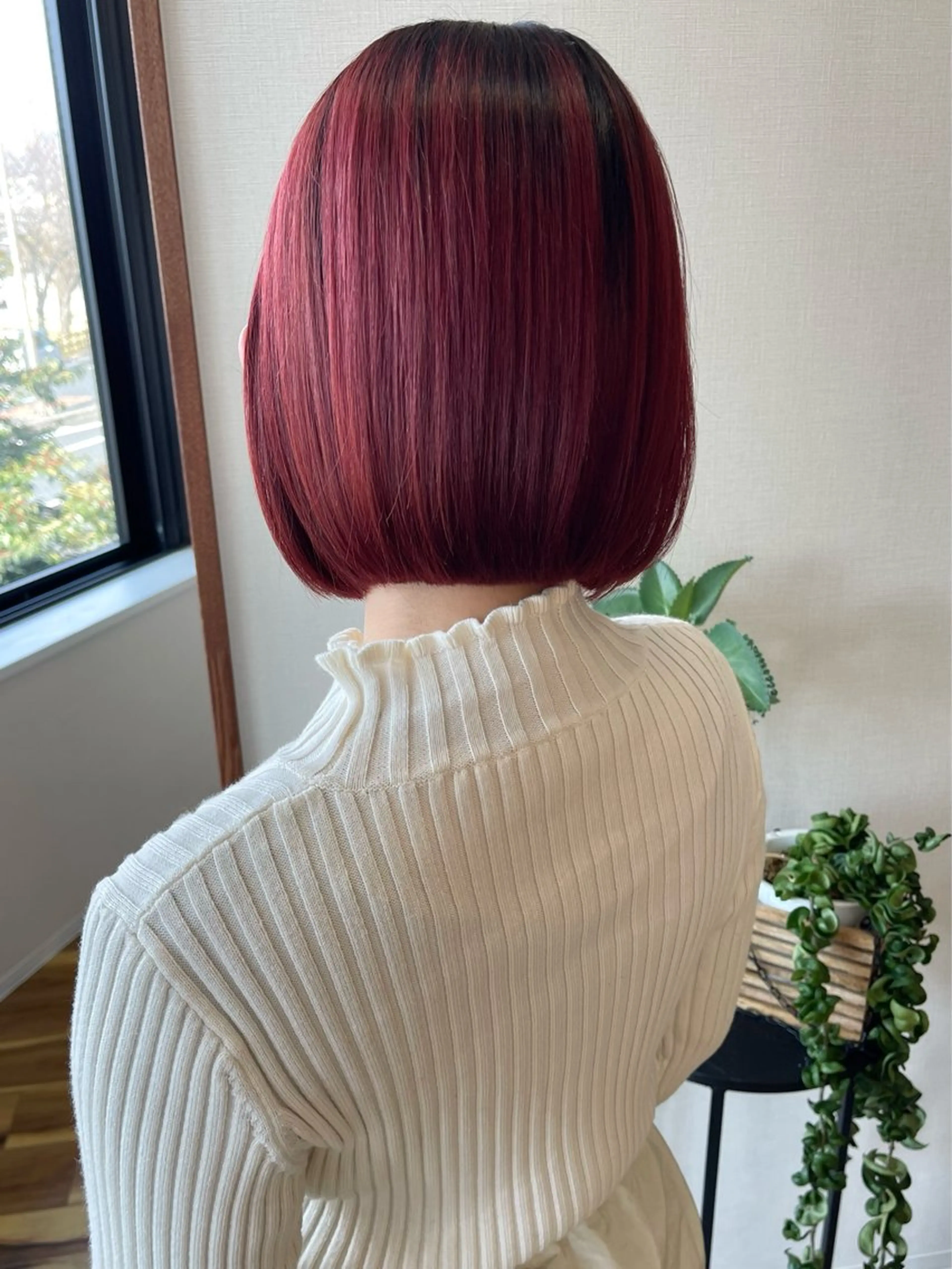ショート カラー ピンクカラー レッドカラー ヘアカラー トリートメント 髪質改善カラー ケアブリーチ/タムのヘアスタイル