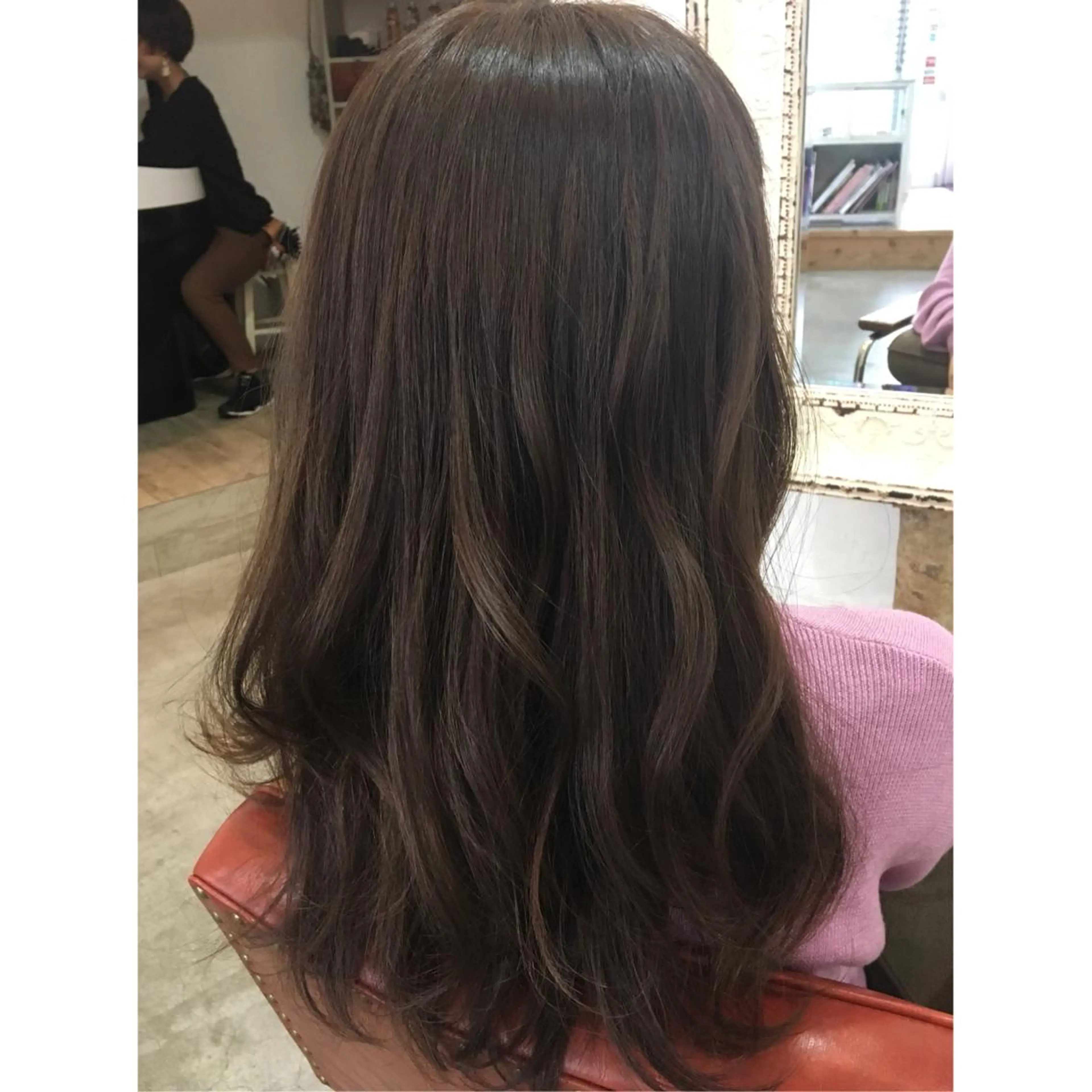 ロング カラー イルミナカラー fio マナミのヘアスタイル