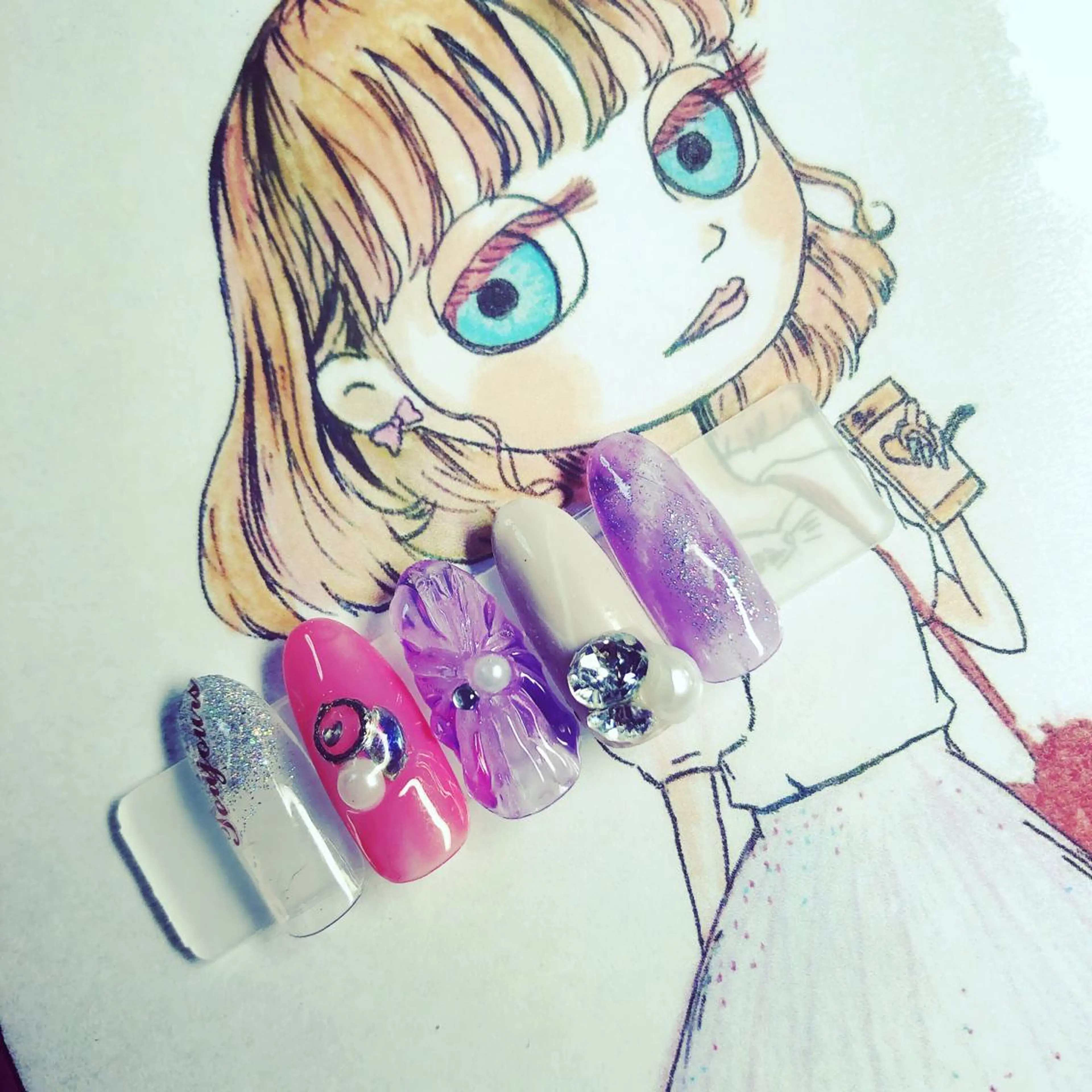 ネイル ストーンネイル CHERIMO【lalaLaLa】所属・CHERIMO シェリモのネイルデザイン