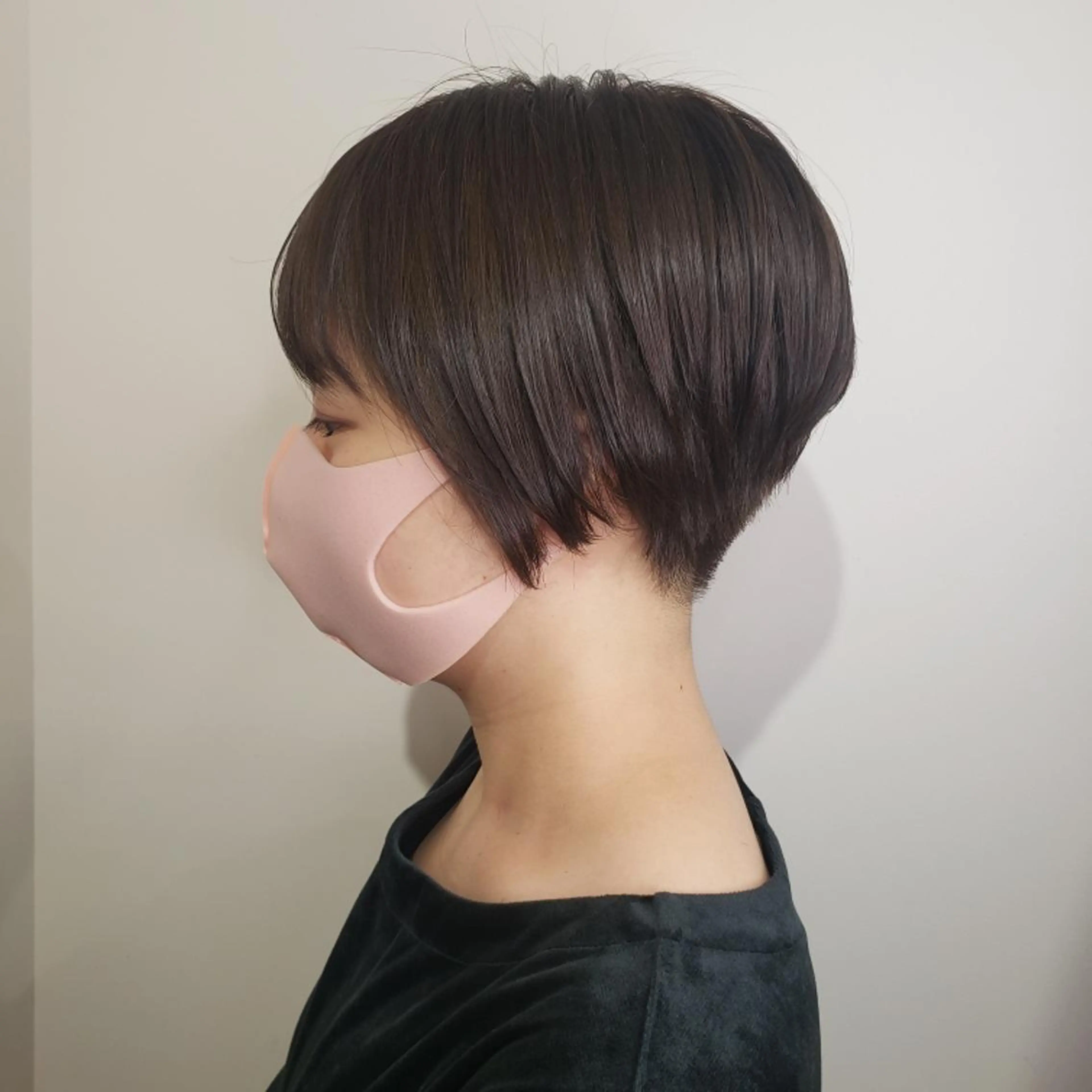 ショート アッシュ ショートヘア カット ヘアカラー トリートメント 🇰🇷透明感×ハイ トーン🌟tomoのヘアスタイル