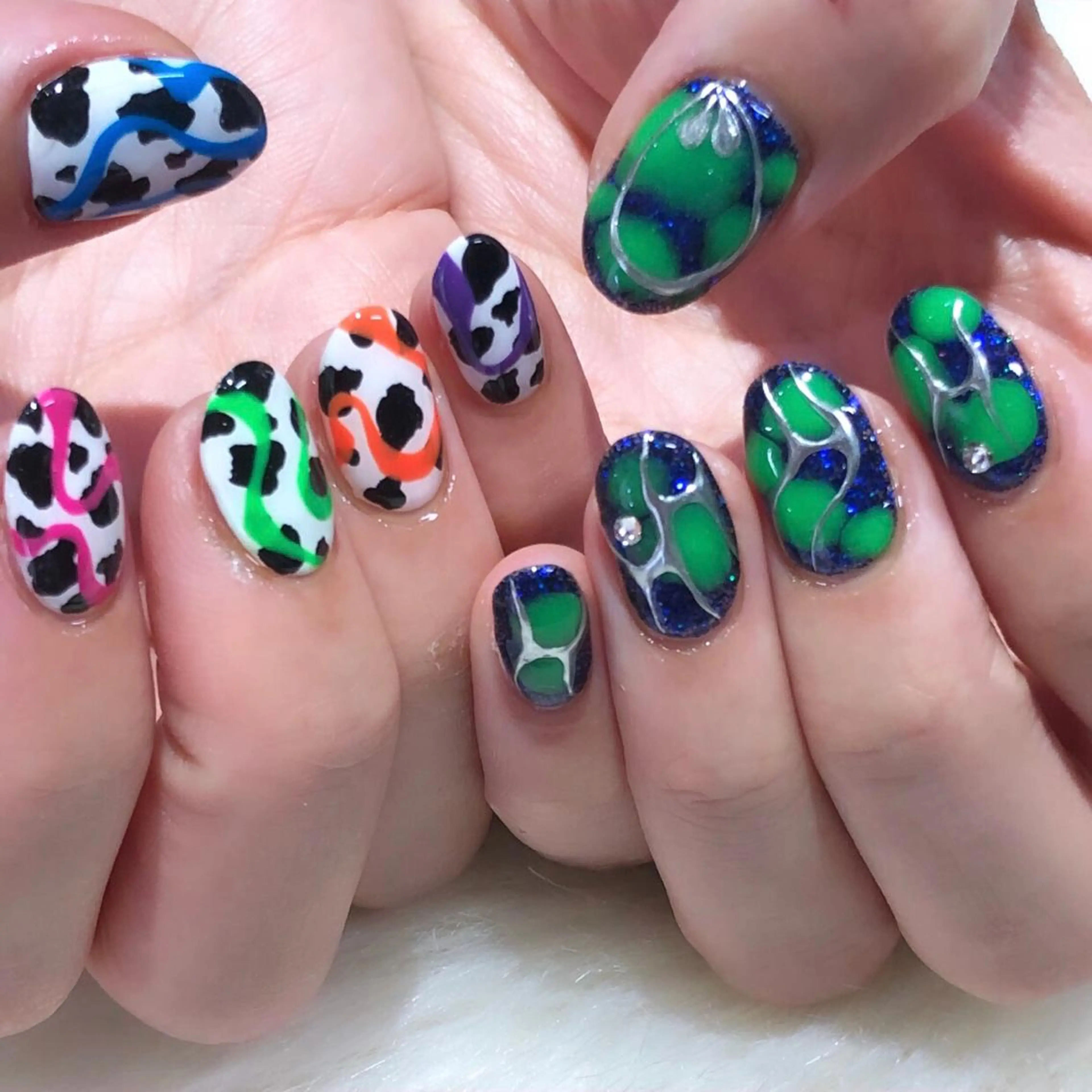 ネイル ハンドネイル フットネイル ハンドケア Nes.Nail所属・Miyagi Asamiのネイルデザイン