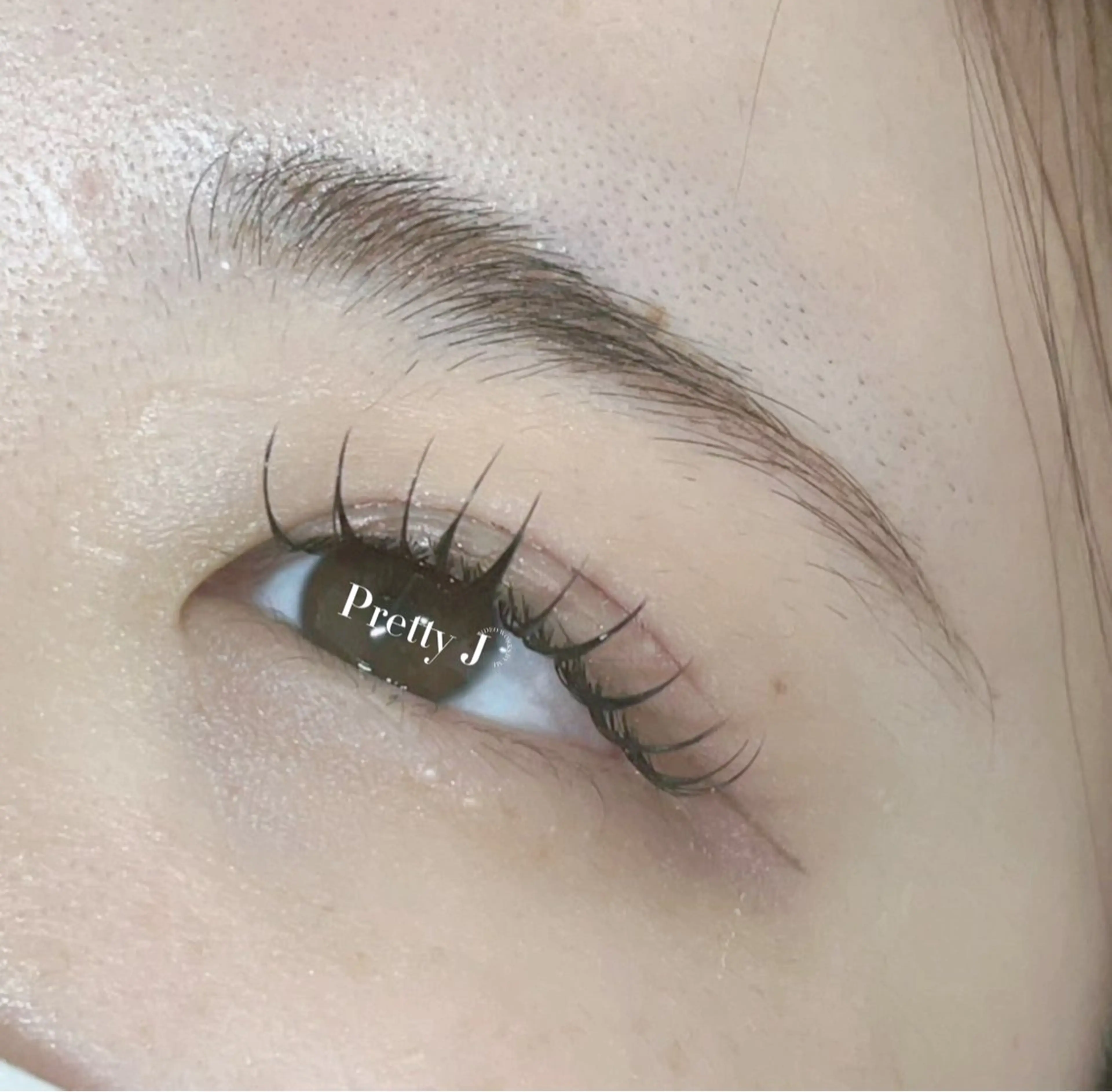 マツエク・マツパ 束感まつ毛 フラットラッシュ Pretty J Eyelashのマツエク・マツパデザイン