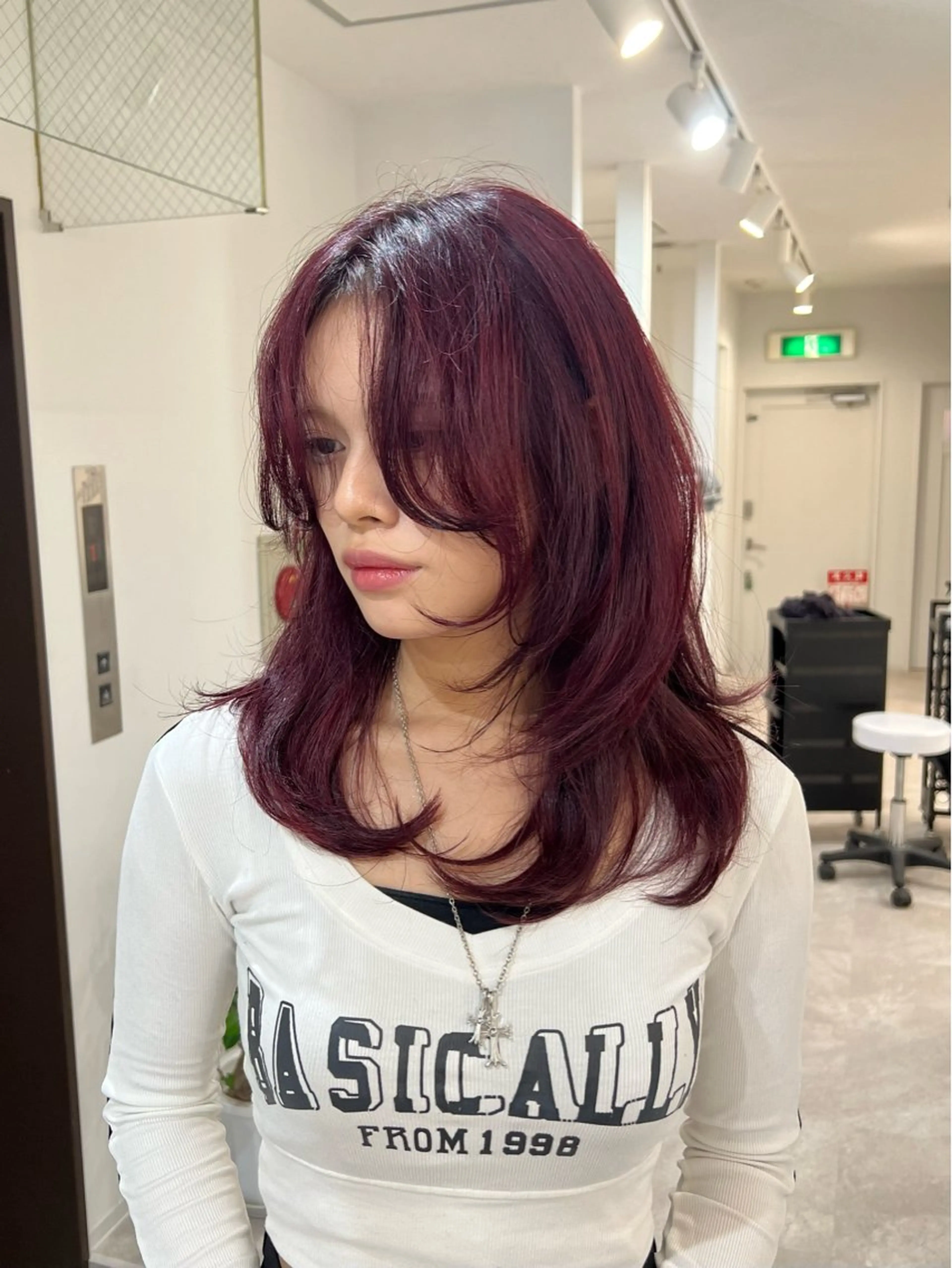 セミロング カラー バレイヤージュ ブリーチ ケアブリーチ ダブルカラー ハイライトカラー カット ヘアカラー Via officialのヘアスタイル