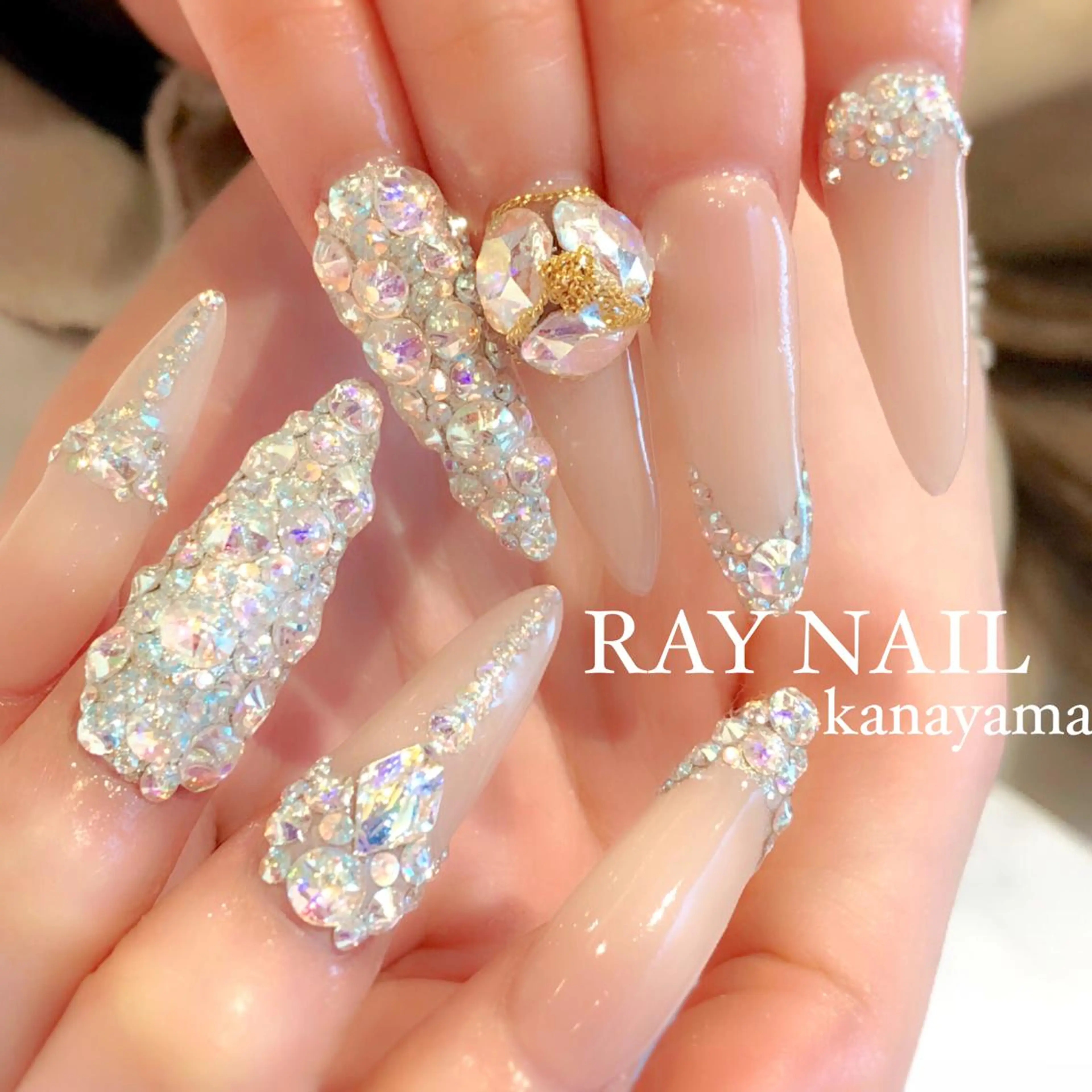 ネイル ロングネイル スカルプネイル ストーンネイル スーパーロングネイル ハンドネイル Arowa 伊田のネイルデザイン