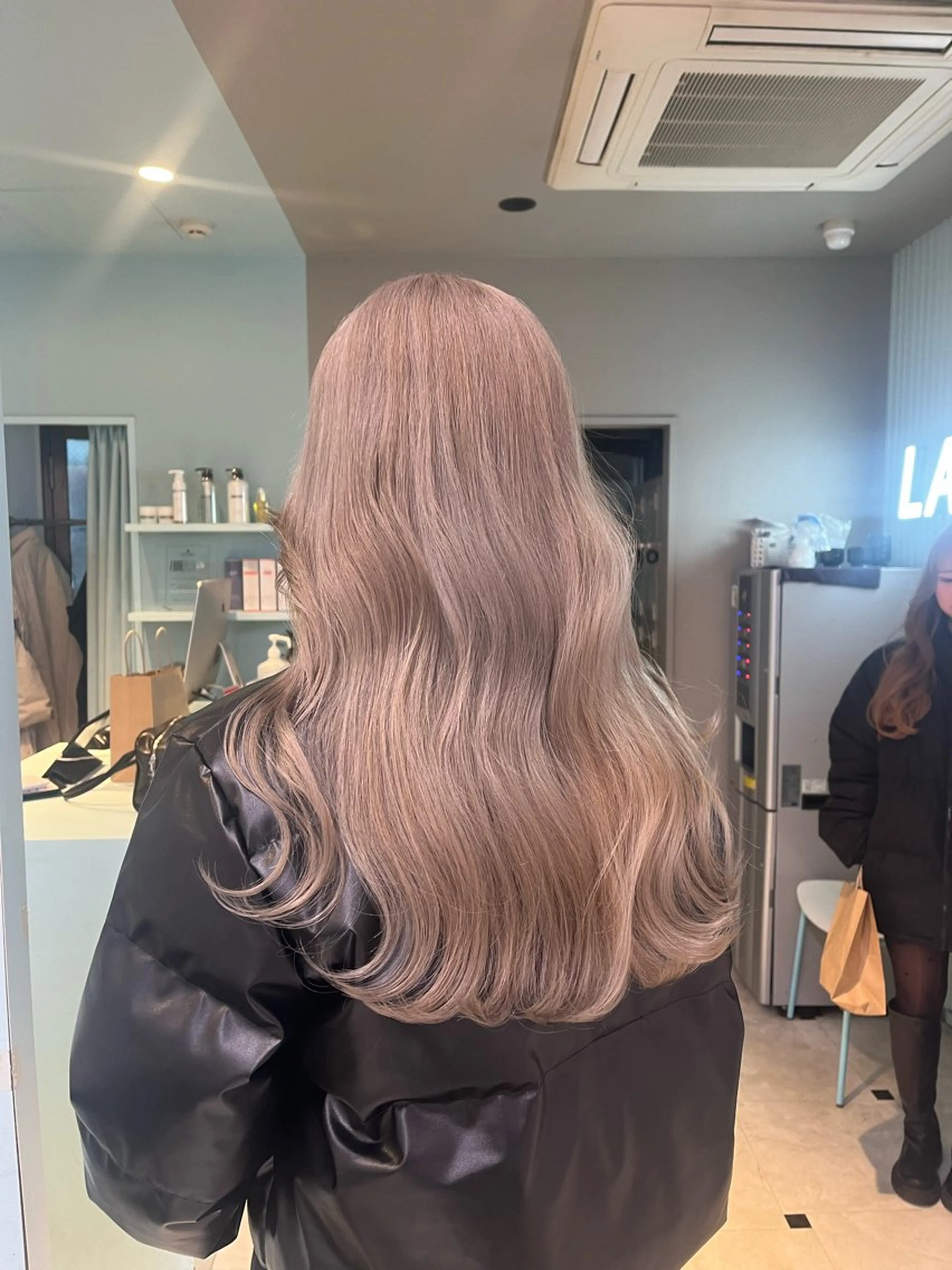 ロング カラー ヘアカラー トリートメント ブリーチカラー 🩵MIZUKIのヘアスタイル