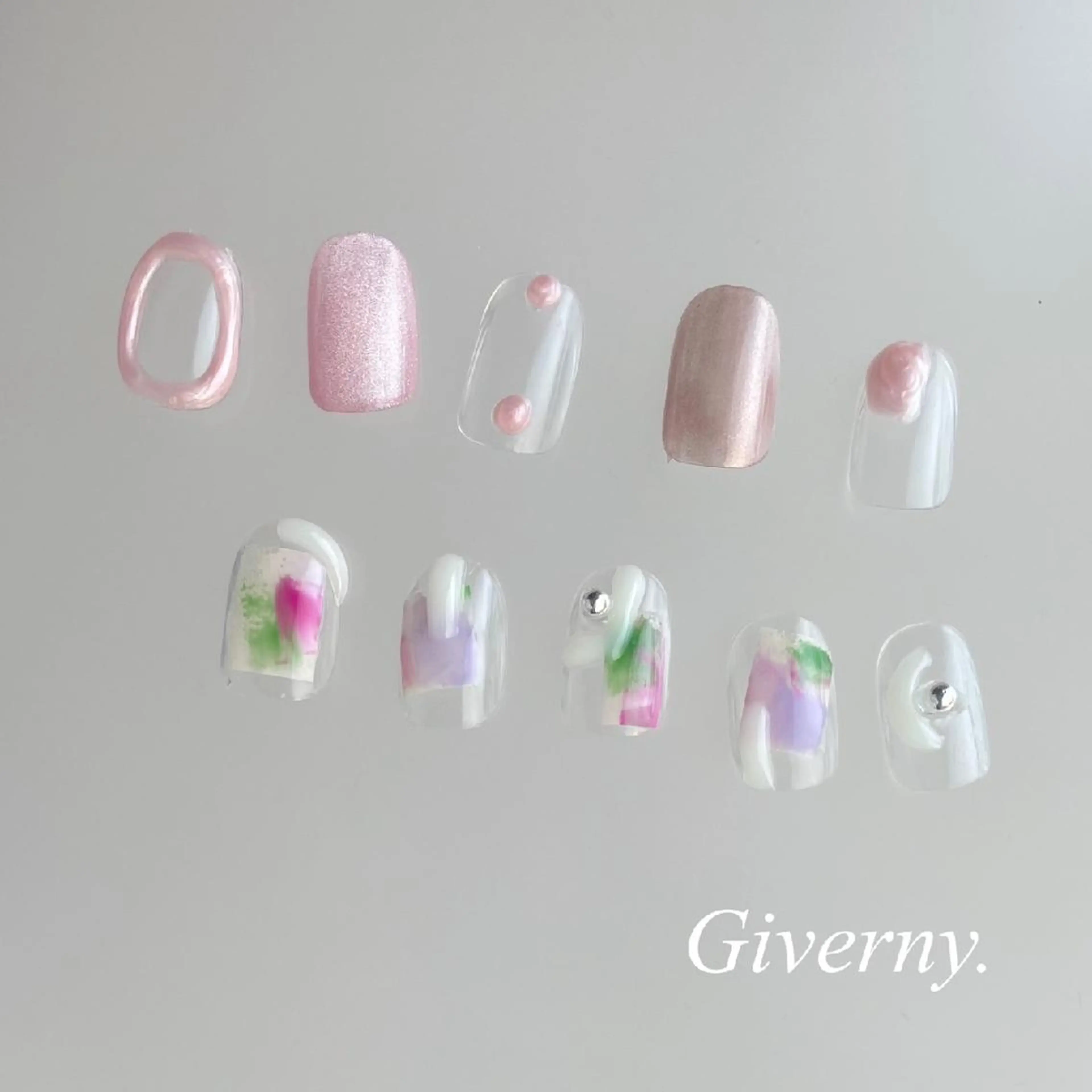 ネイル ニュアンスネイル ハンドネイル Giverny .のネイルデザイン