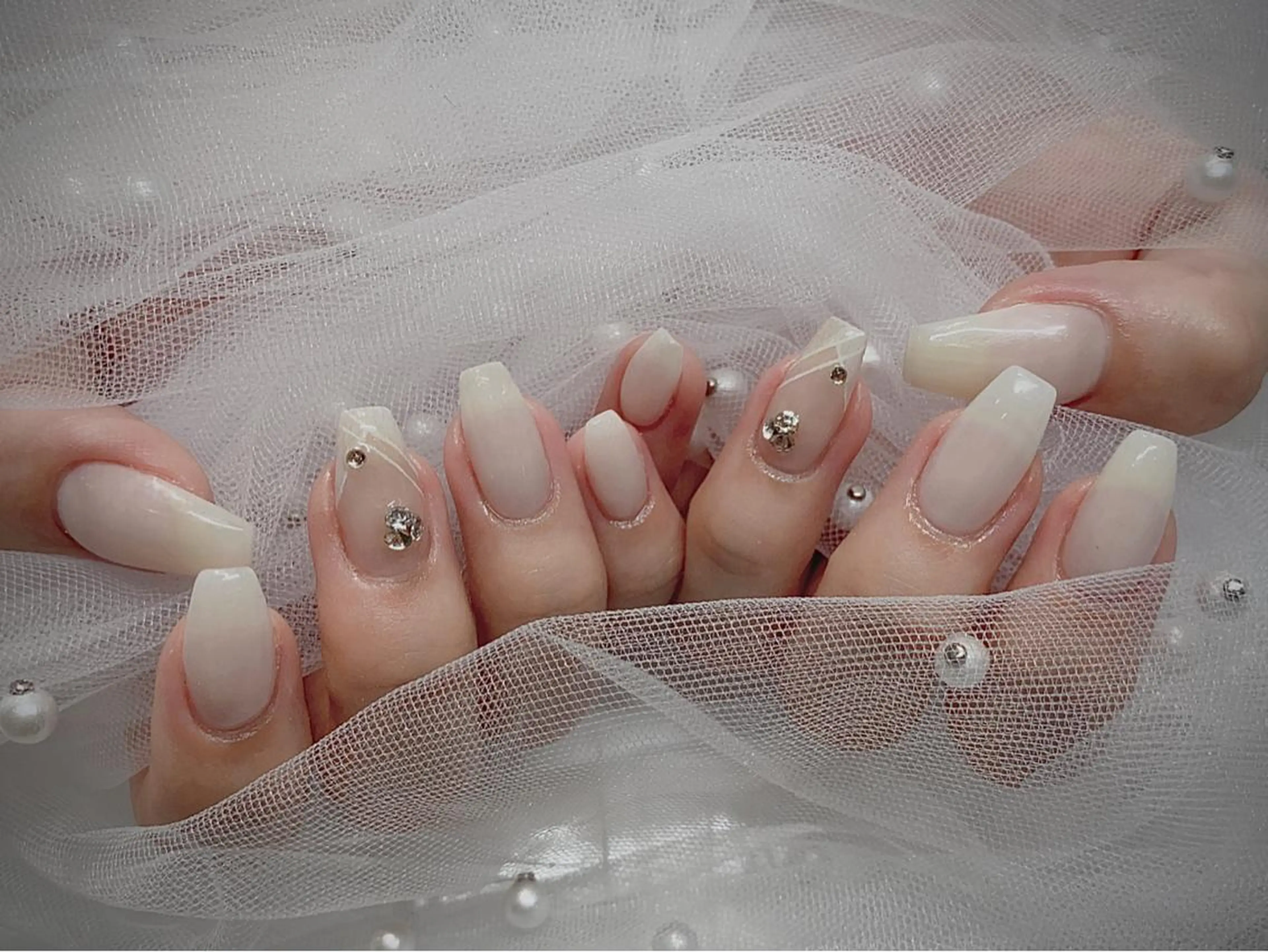 ネイル I-nailロング /ワンホン/キラキラのネイルデザイン