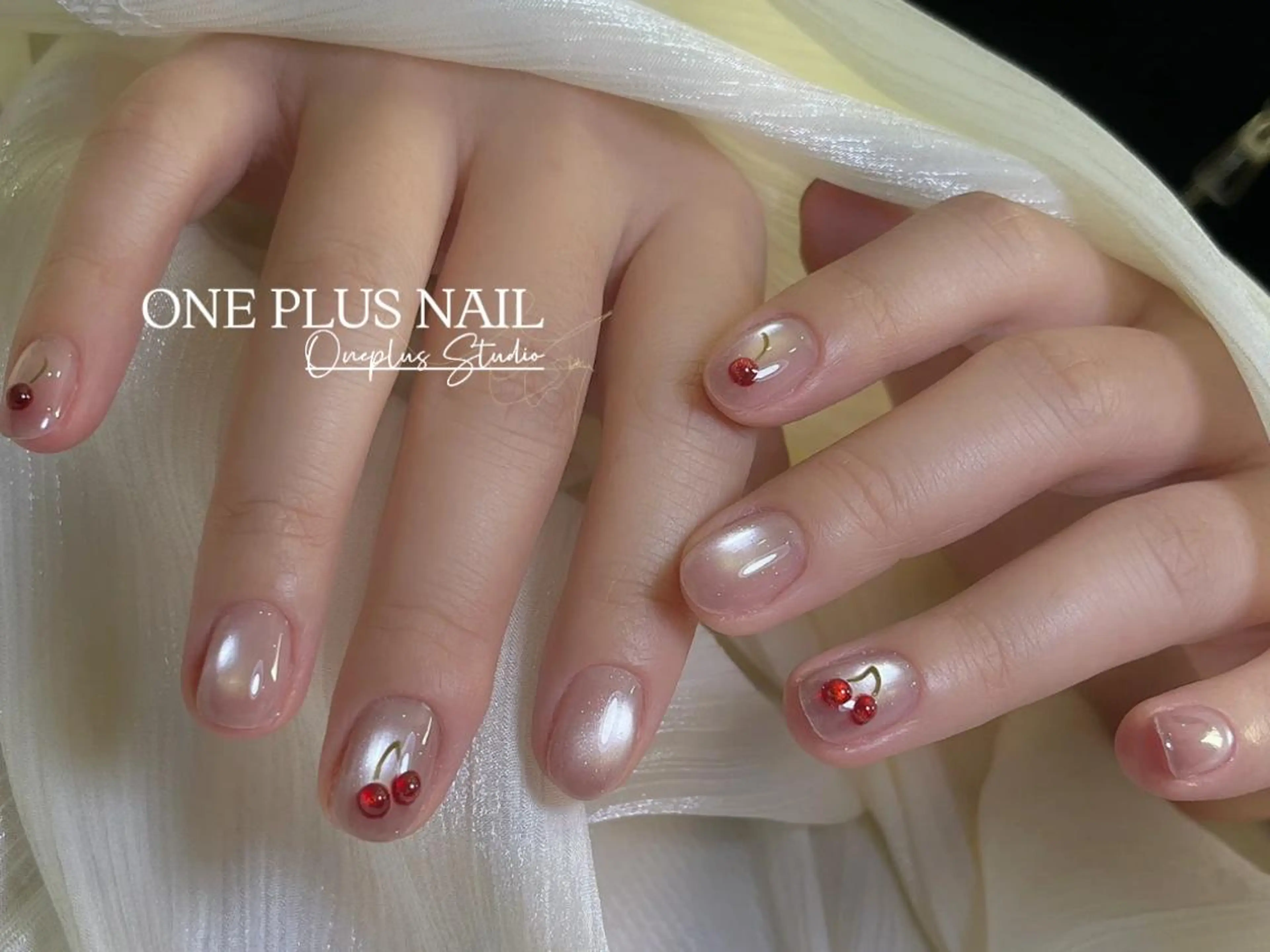 ネイル アートネイル オーロラネイル ガーリー キラキラネイル 韓国ネイル haruka 🧸のネイルデザイン