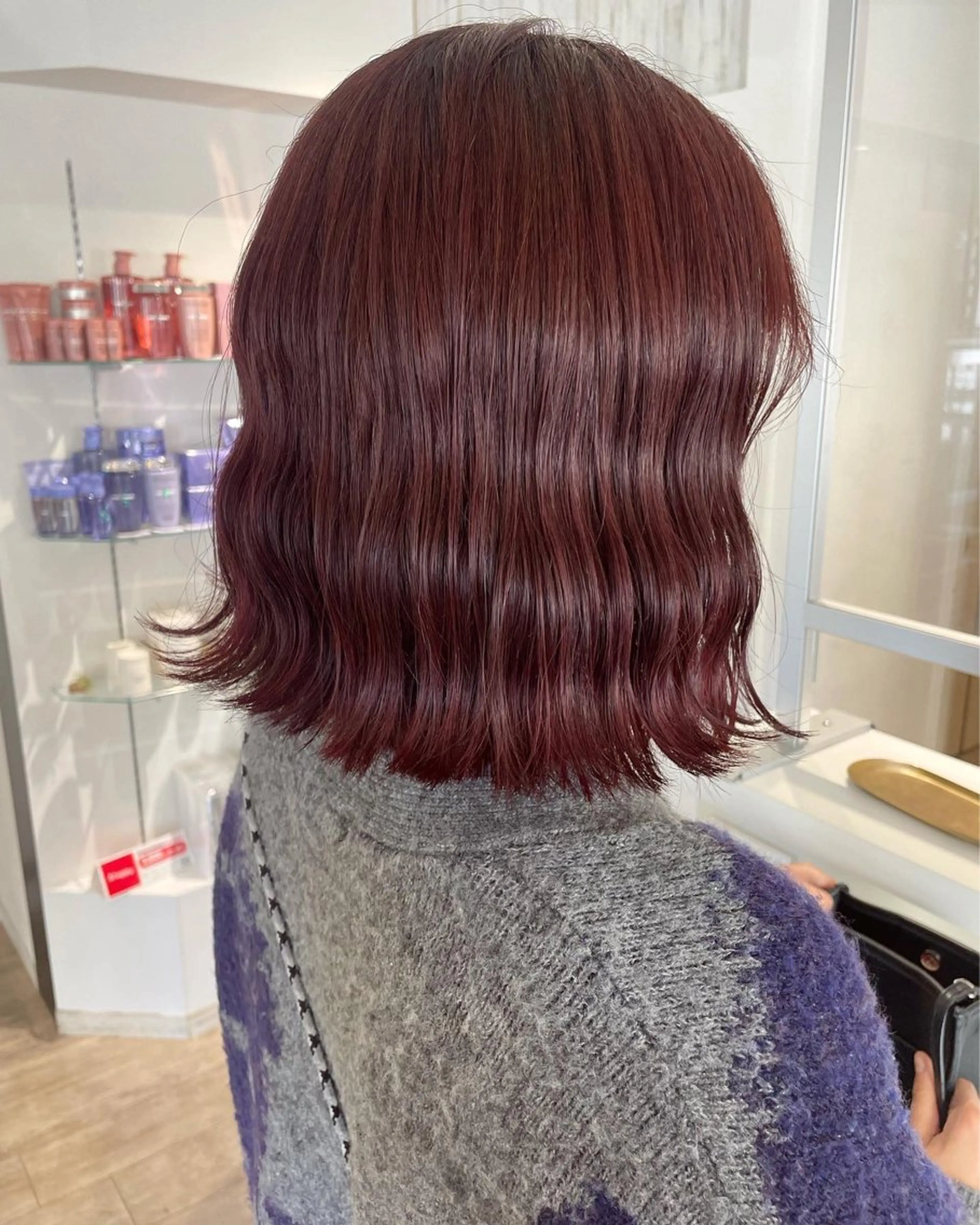 カラー ブリーチ ブリーチなしカラー レッドカラー レイヤーカット/透明 感カラー/saraのヘアスタイル