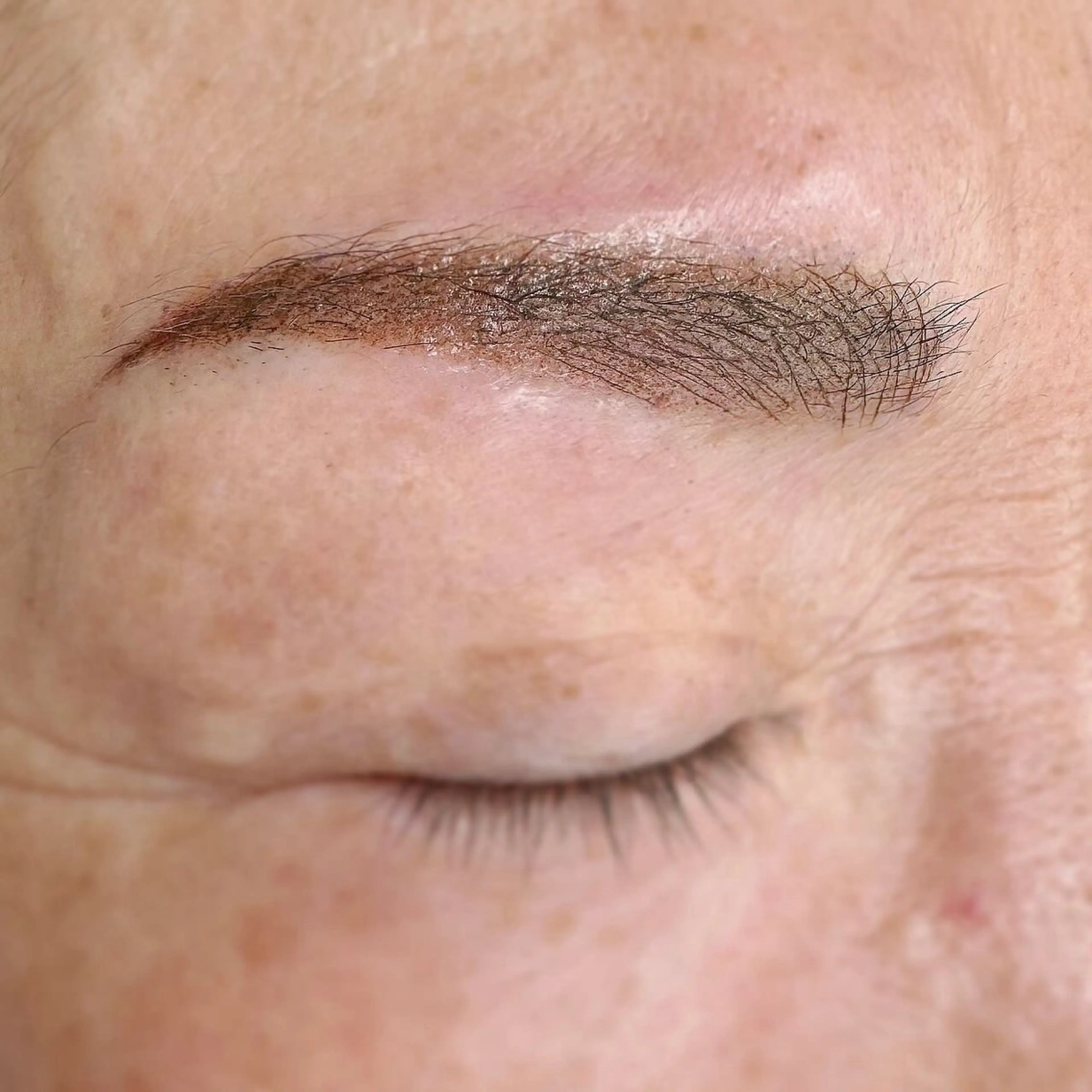 アイブロウ えんとゆかり　千歳船橋所属・AYANO &　YUKAのマツエク・マツパデザイン