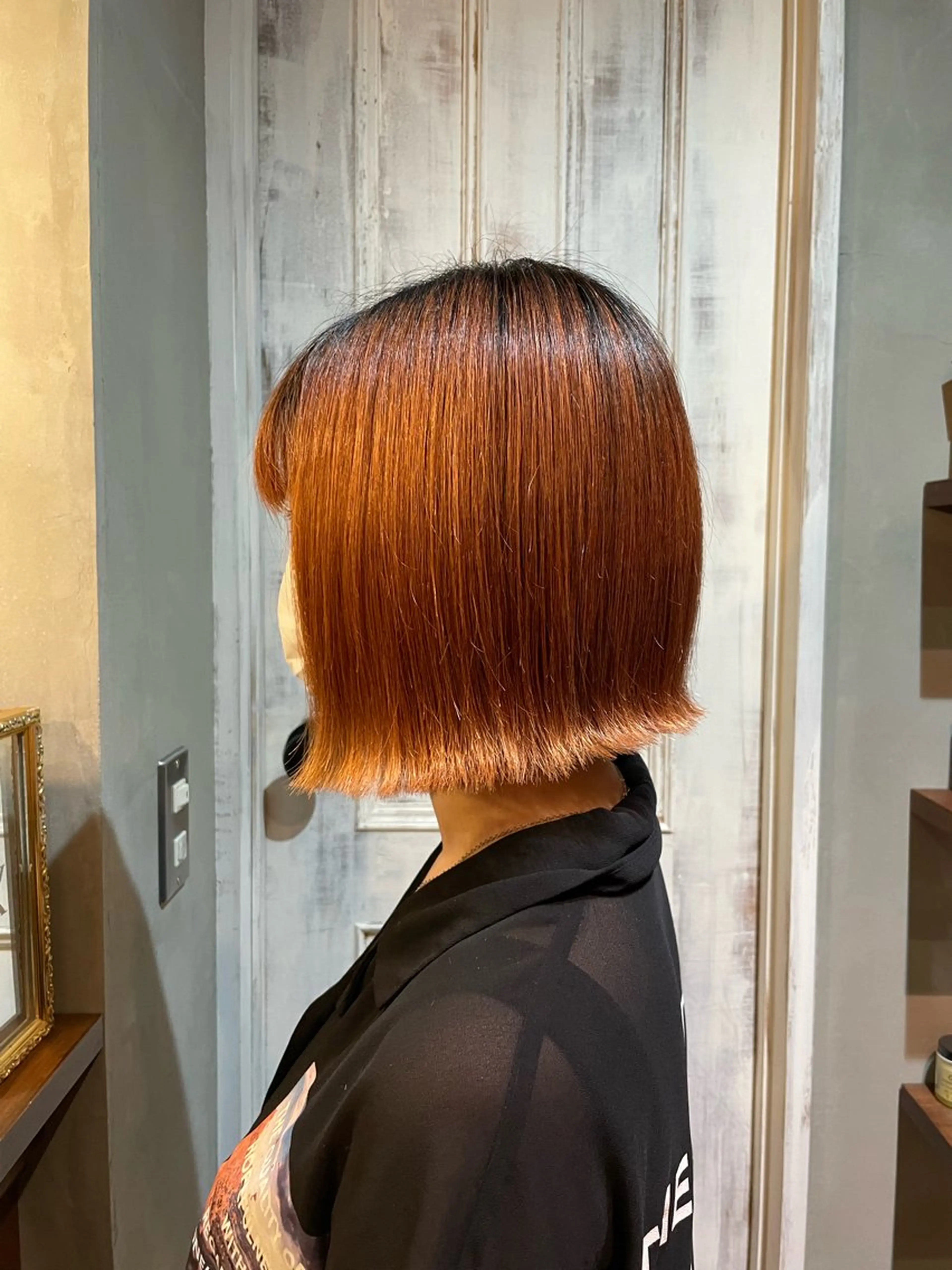 ショート ボブ 外ハネヘア saya 🧸 カット/縮毛矯正のヘアスタイル