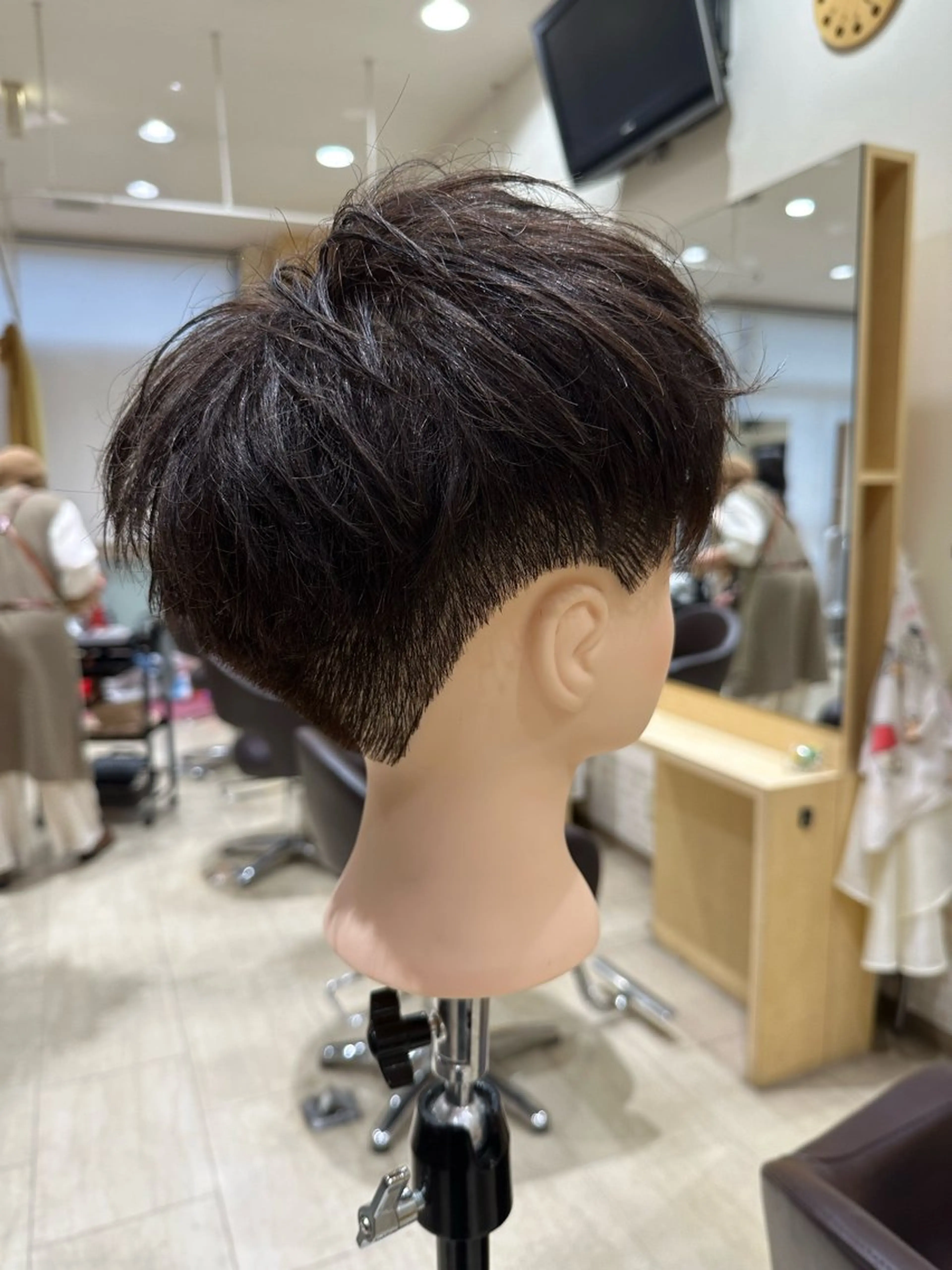 メンズ 刈り上げ 中川 卓のヘアスタイル