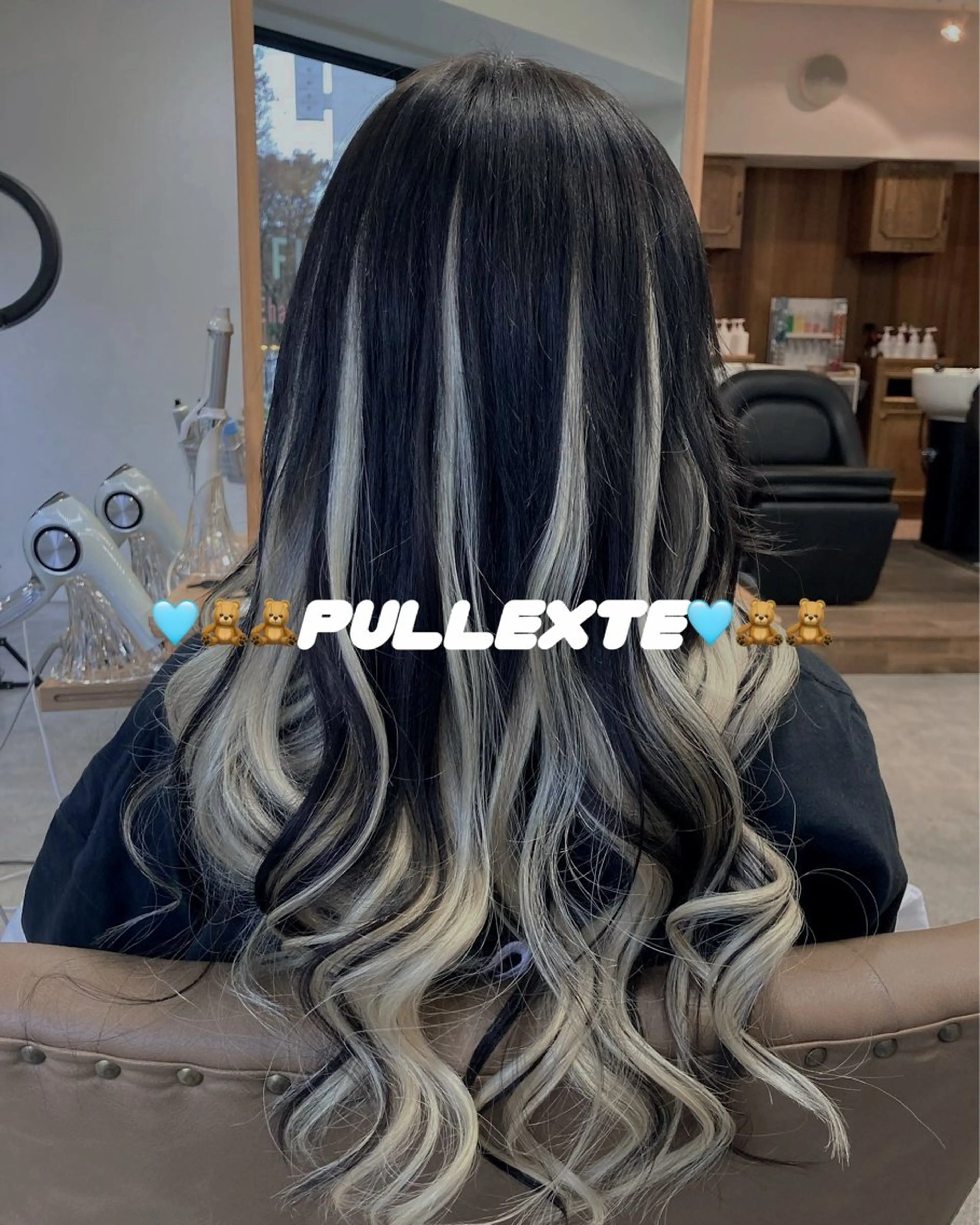 ロング プルエクステ エクステ SA YAKAのヘアスタイル