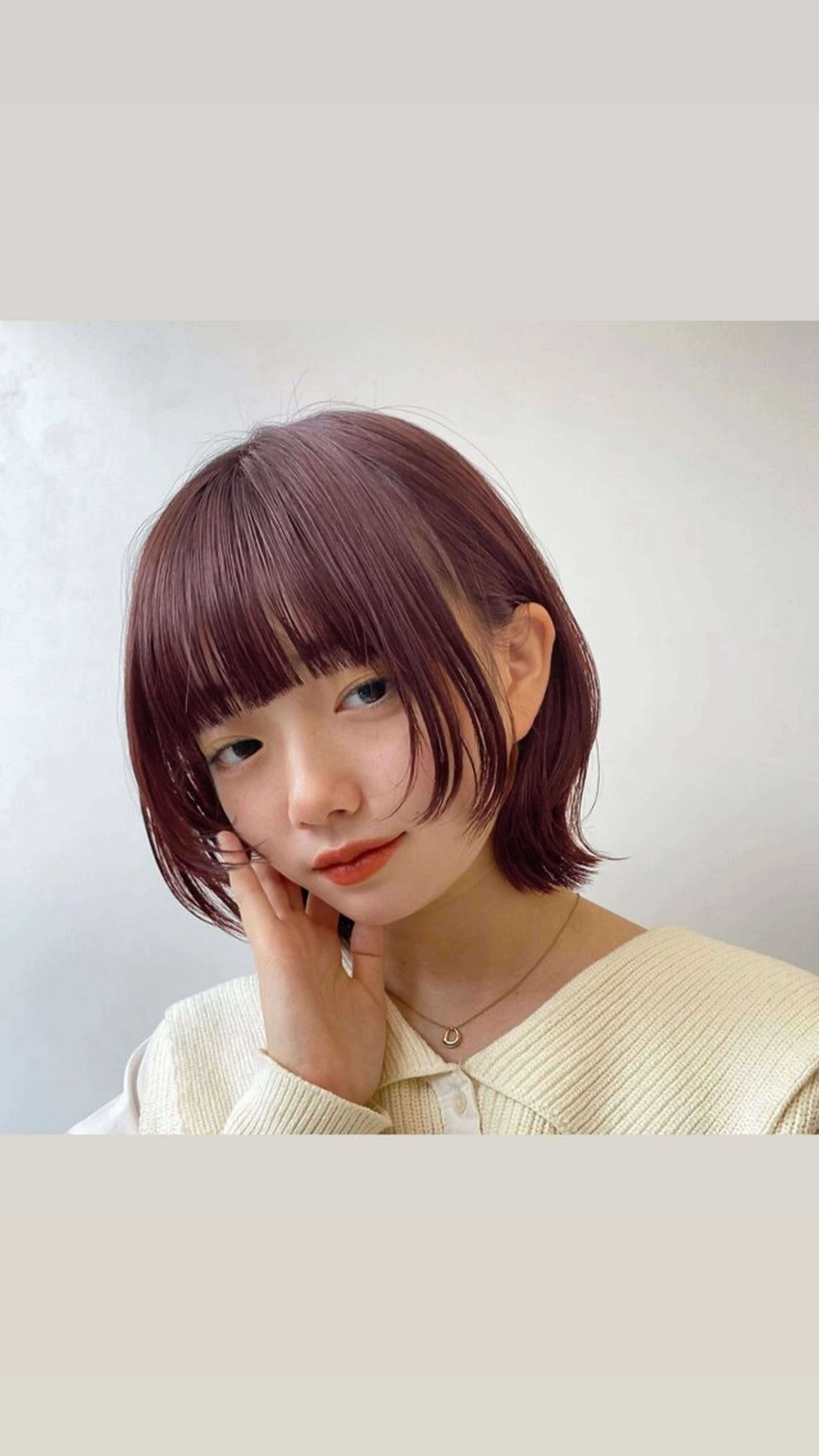 ショート カラー レイヤー/ボブ/透明 感カラー/佐藤奈由のヘアスタイル