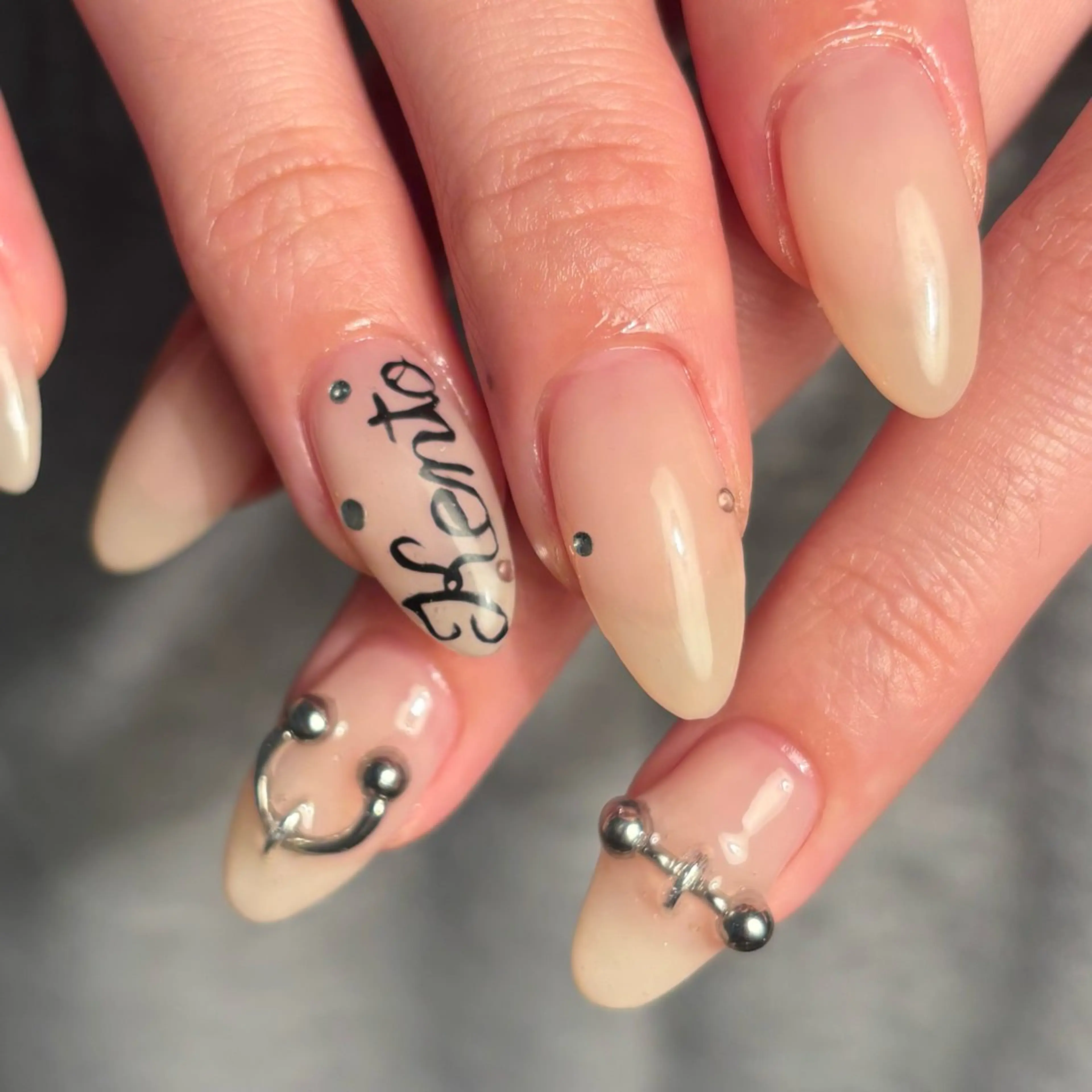 カラー ハンドネイル 【orchid】 Hitomiのネイルデザイン