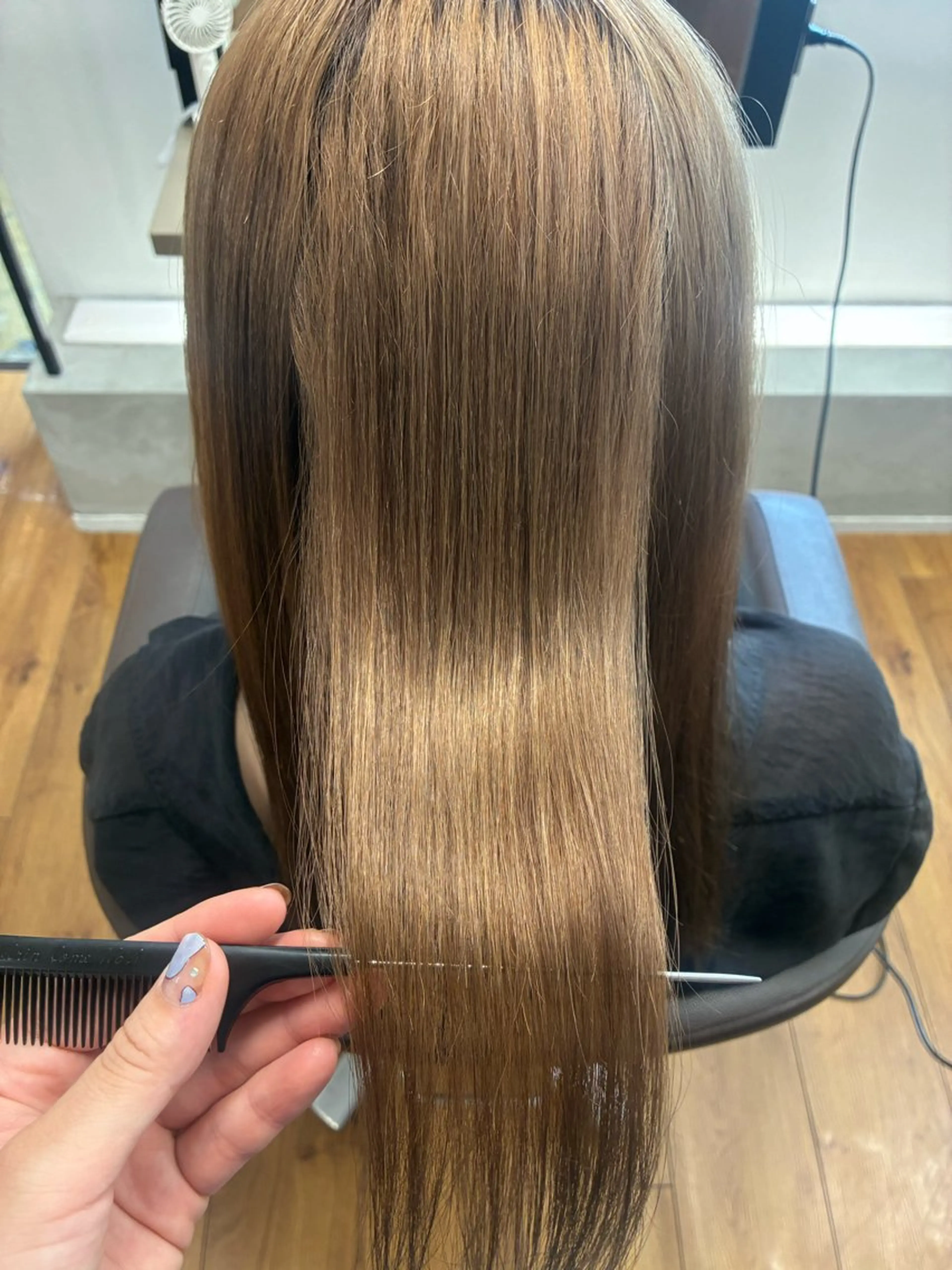 カラー 石川 菜月のヘアスタイル