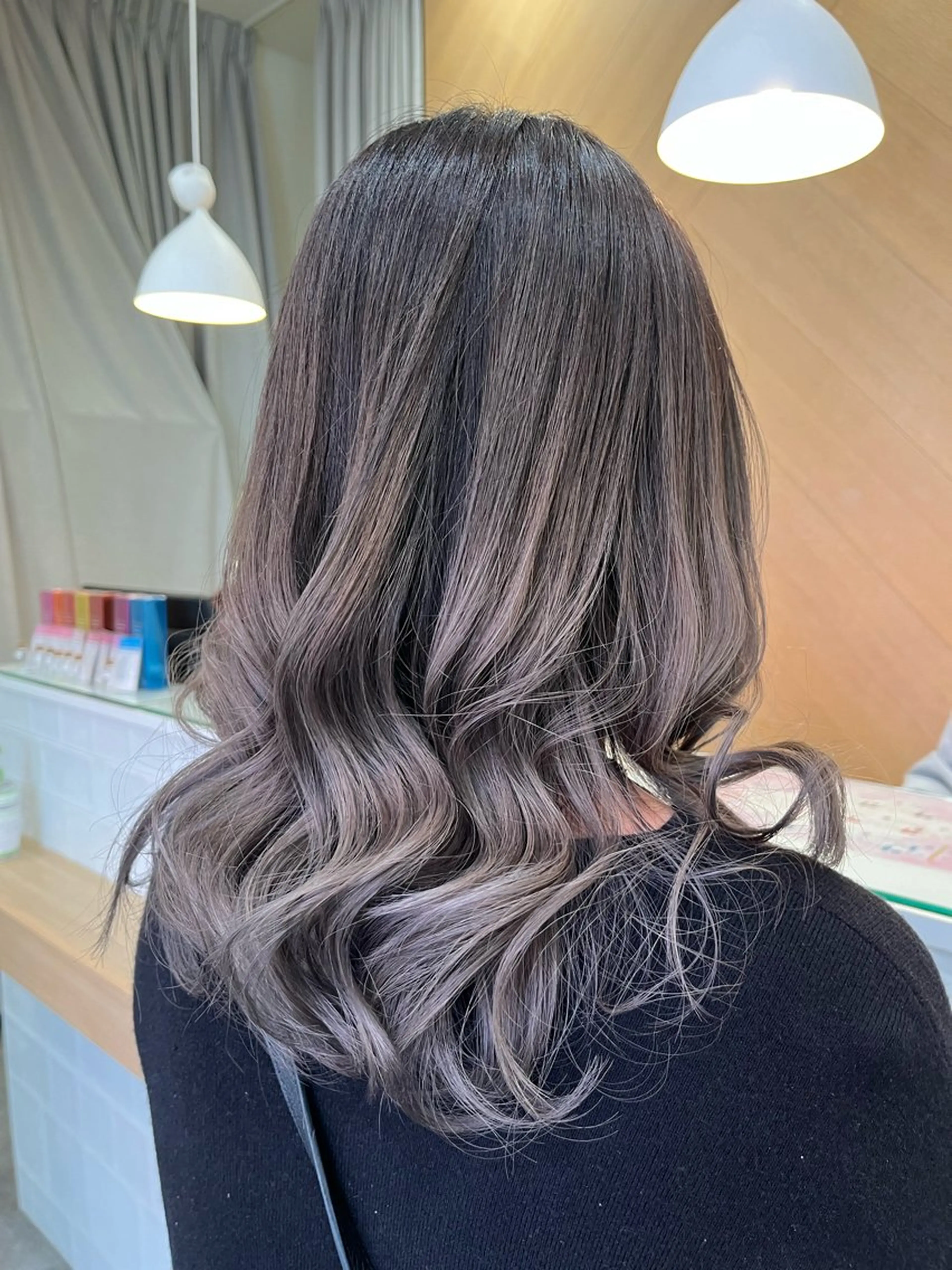 カット+グラデーションカラー+ケアブリーチ+超音波の写真