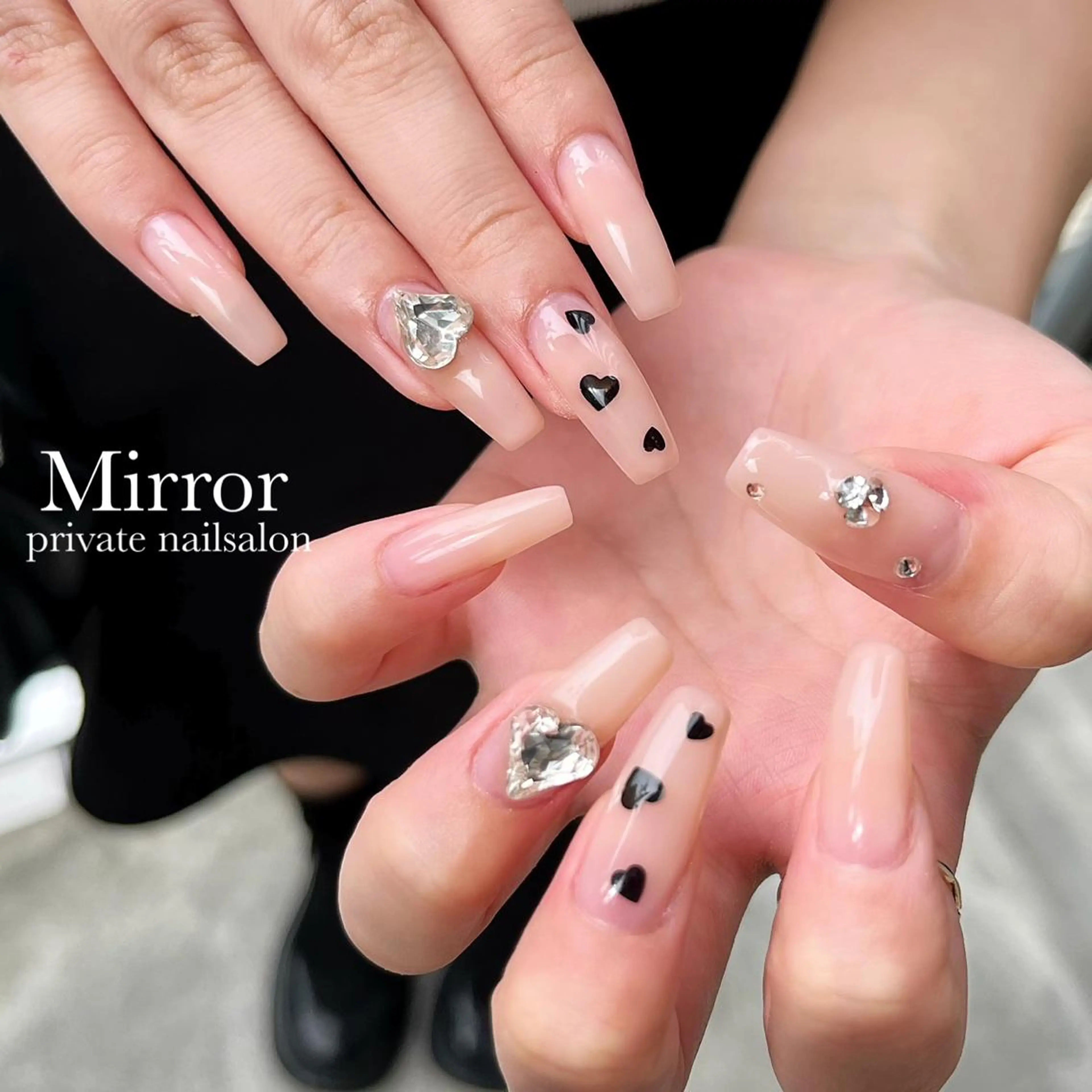 ネイル nailsalon Mirrorのネイルデザイン
