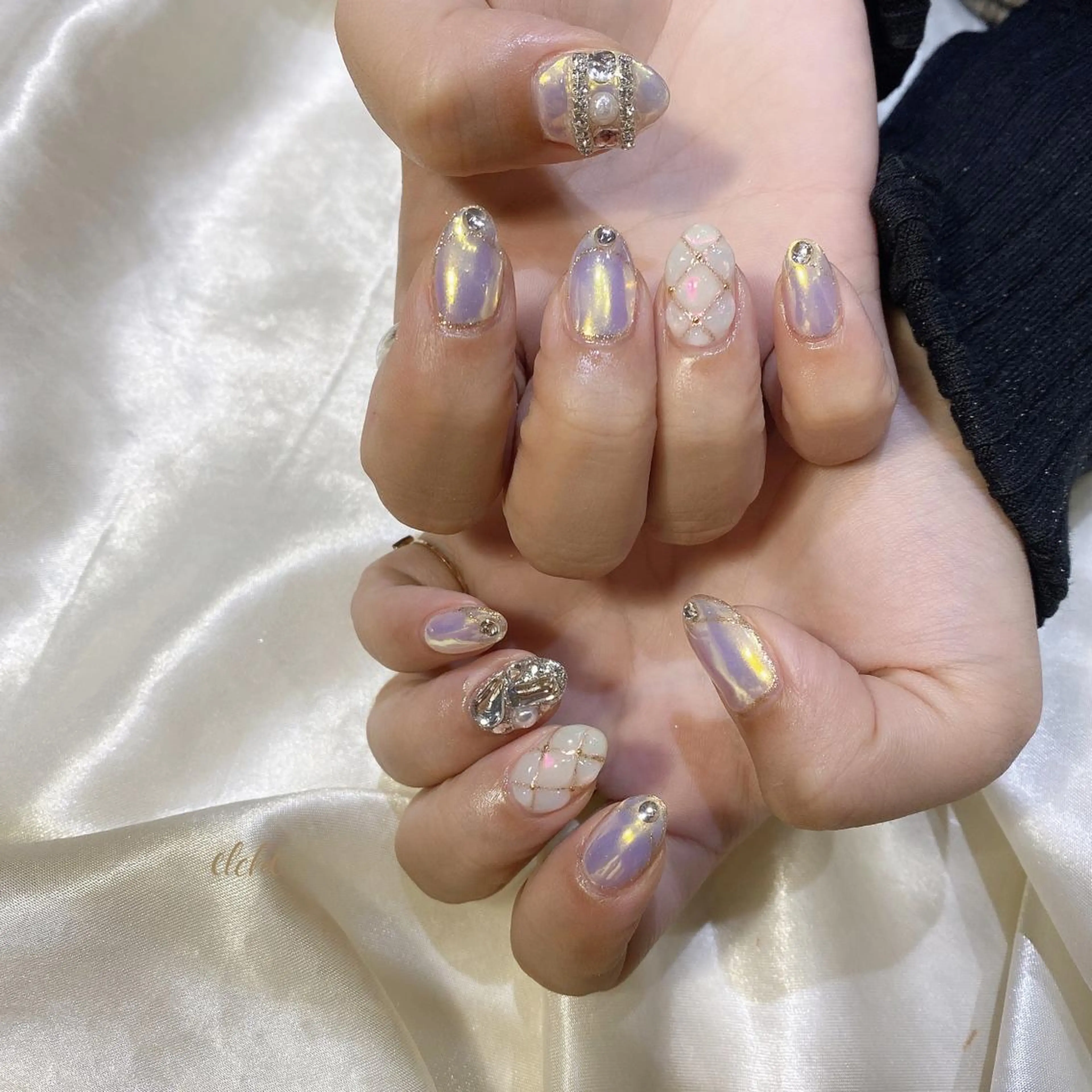 ネイル ハンドネイル 西岡 杏のネイルデザイン