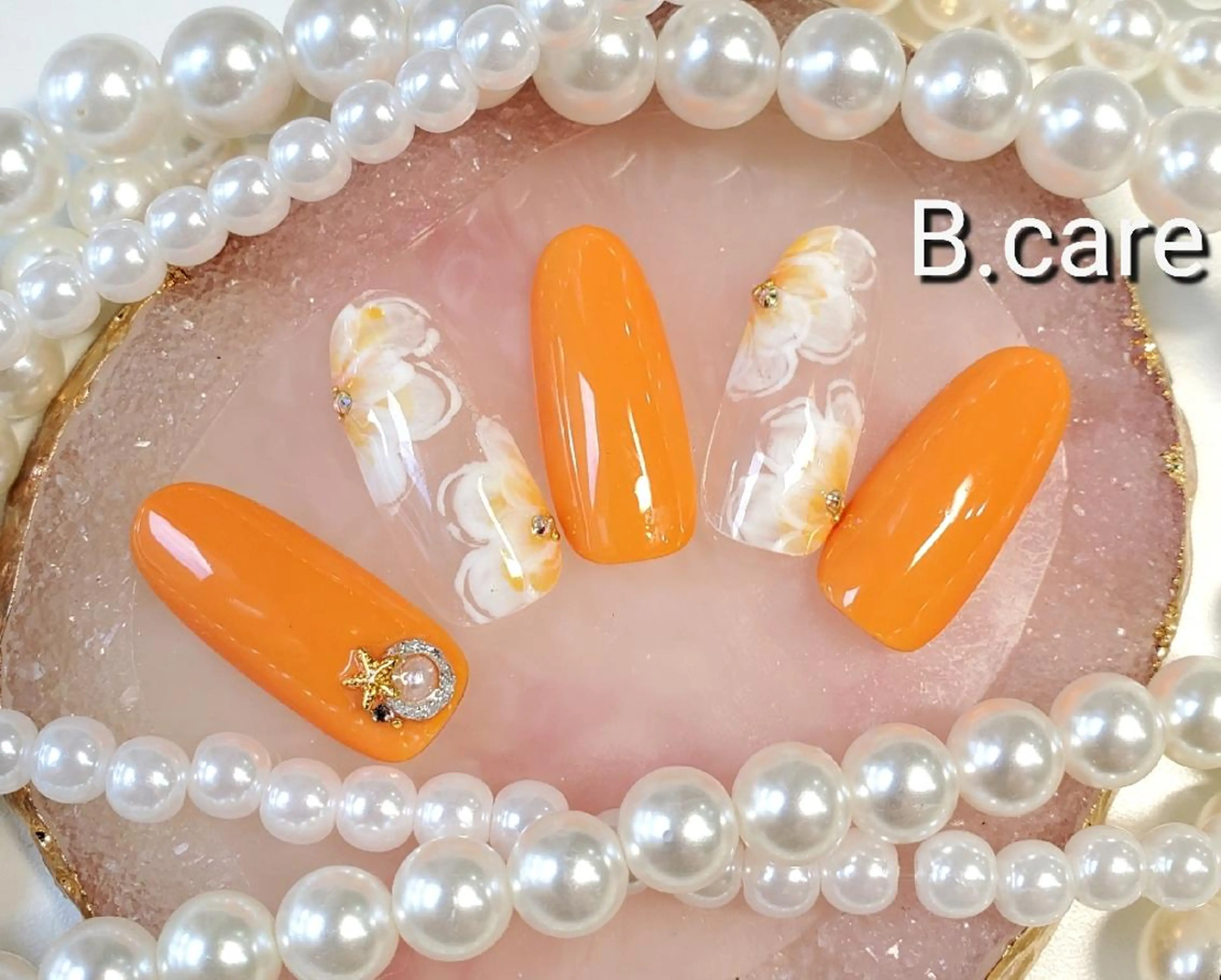 ネイル B.care自由ヶ丘所属・早坂  のネイルデザイン