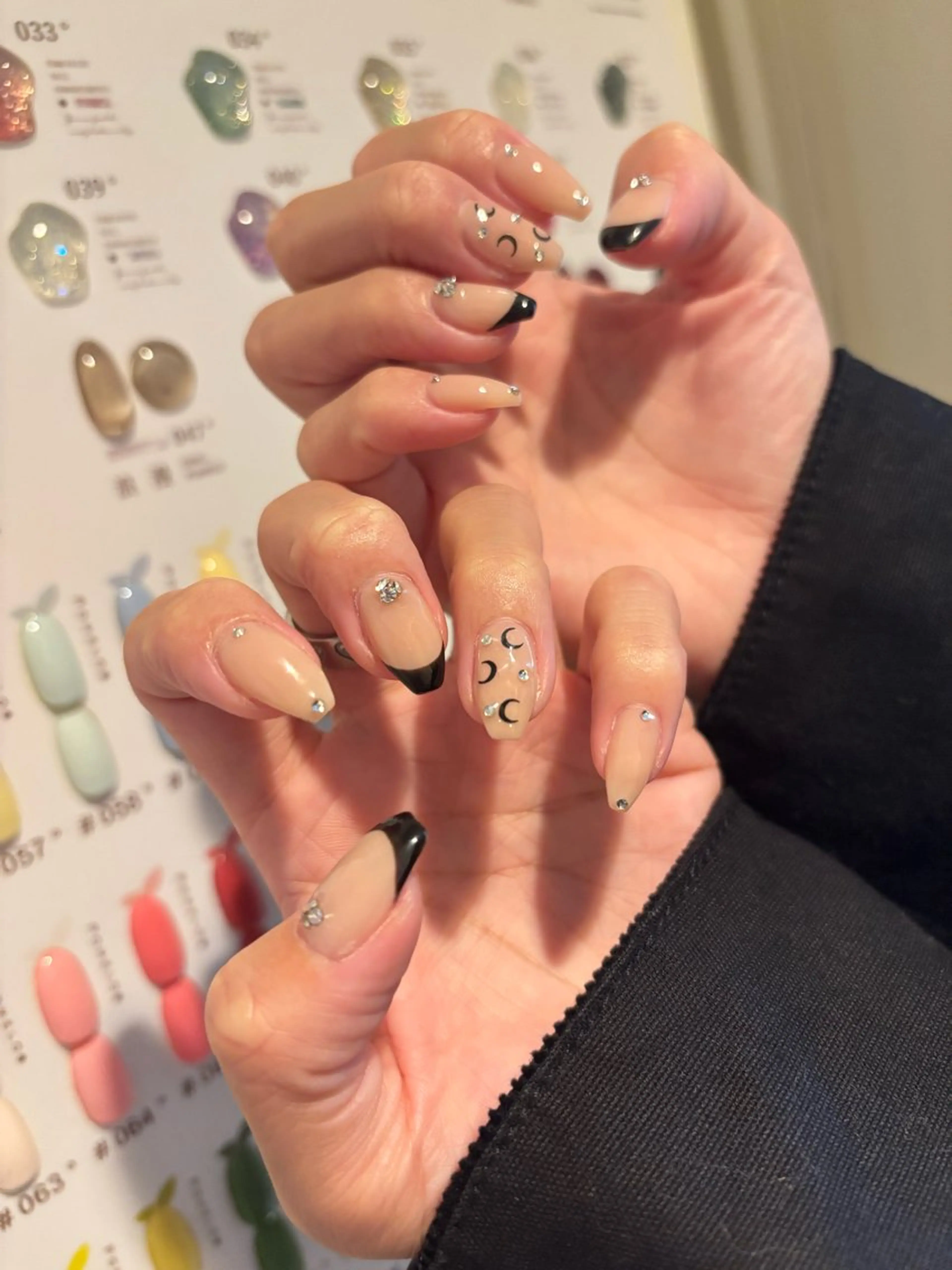 ネイル 持ち込み JISOO ANA.CHUOのネイルデザイン