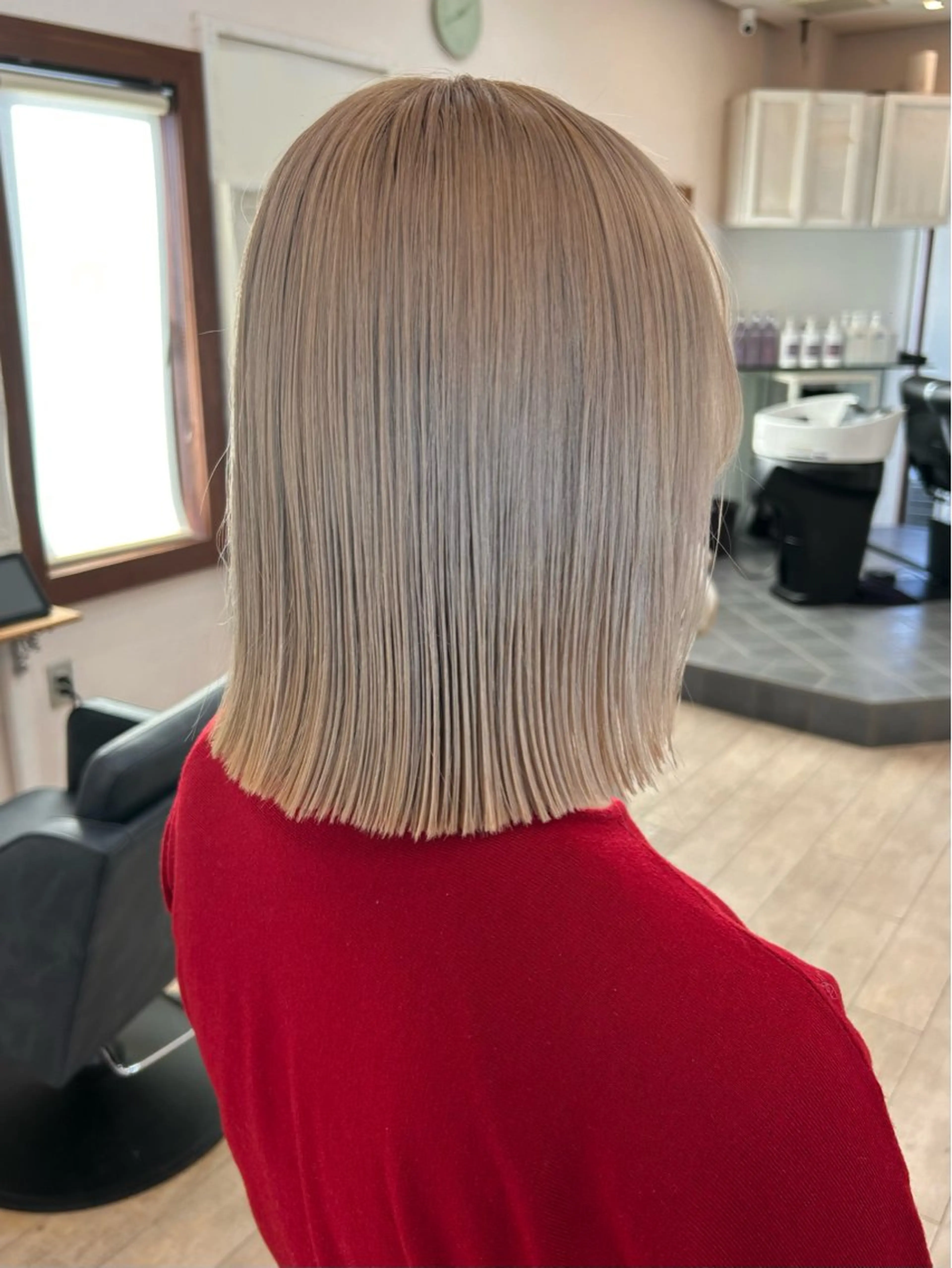 ショート カラー ブリーチ ケアブリーチ 透明感カラー ダブルカラー ハイトーンカラー カット ヘアカラー トリートメント 180° OneEightyDegrees 中目黒所属・Himari 【ハイトーンカラー】のヘアスタイル