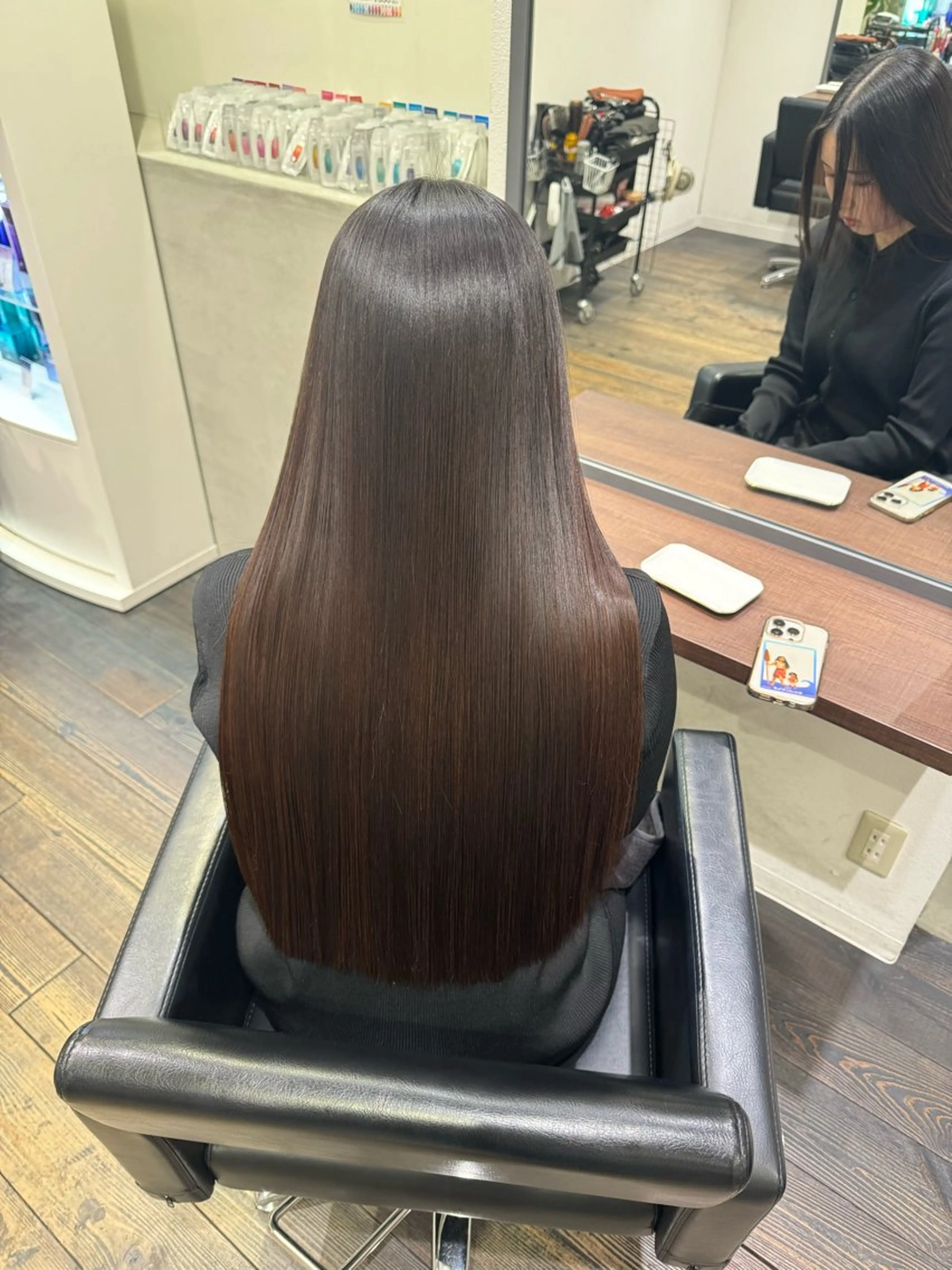 セミロング カット ヘアカラー 縮毛矯正 トリートメント 指名支持率NO.1 スタイリストのヘアスタイル