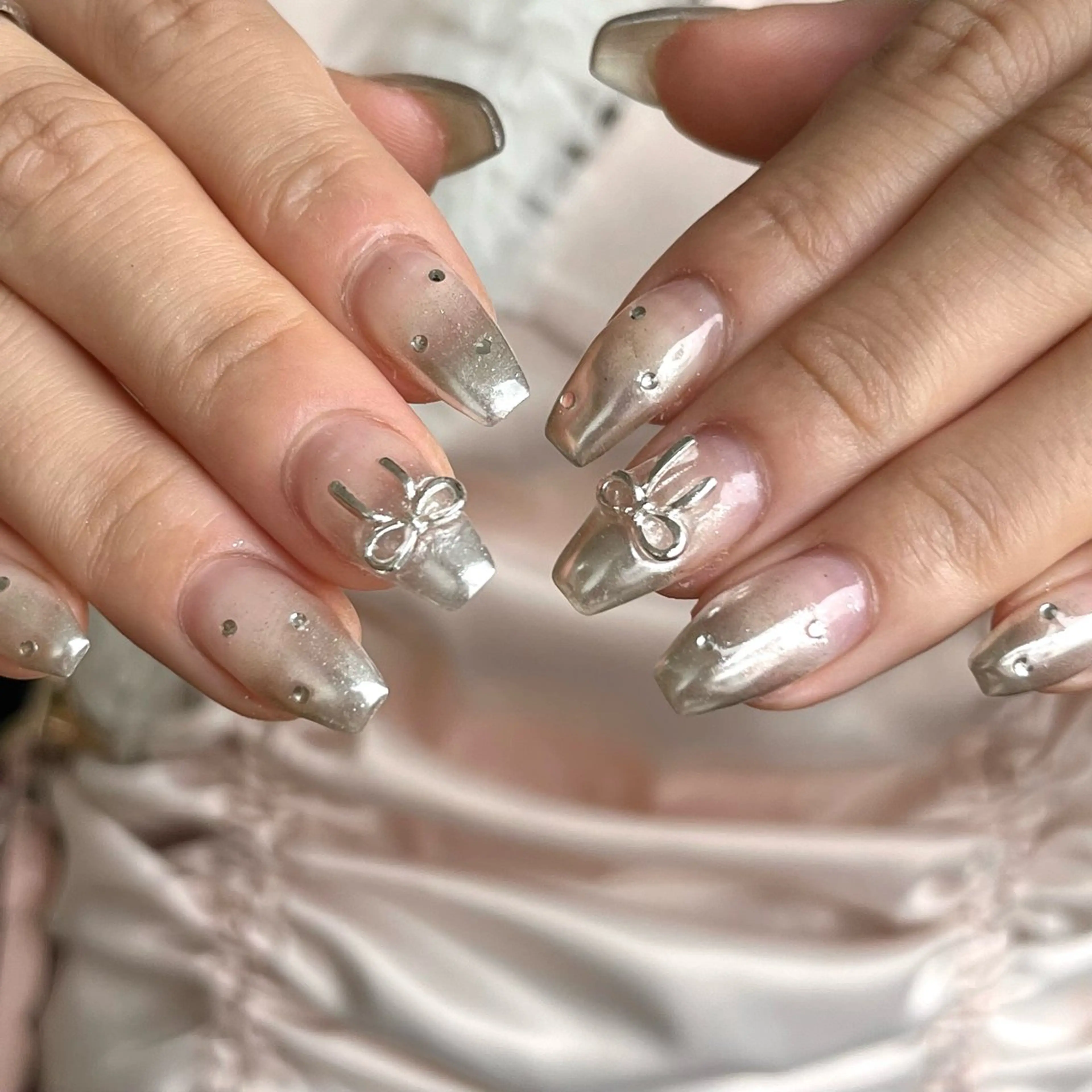 ネイル ハンドネイル Ray. ちゅるん系ニュアンスのネイルデザイン