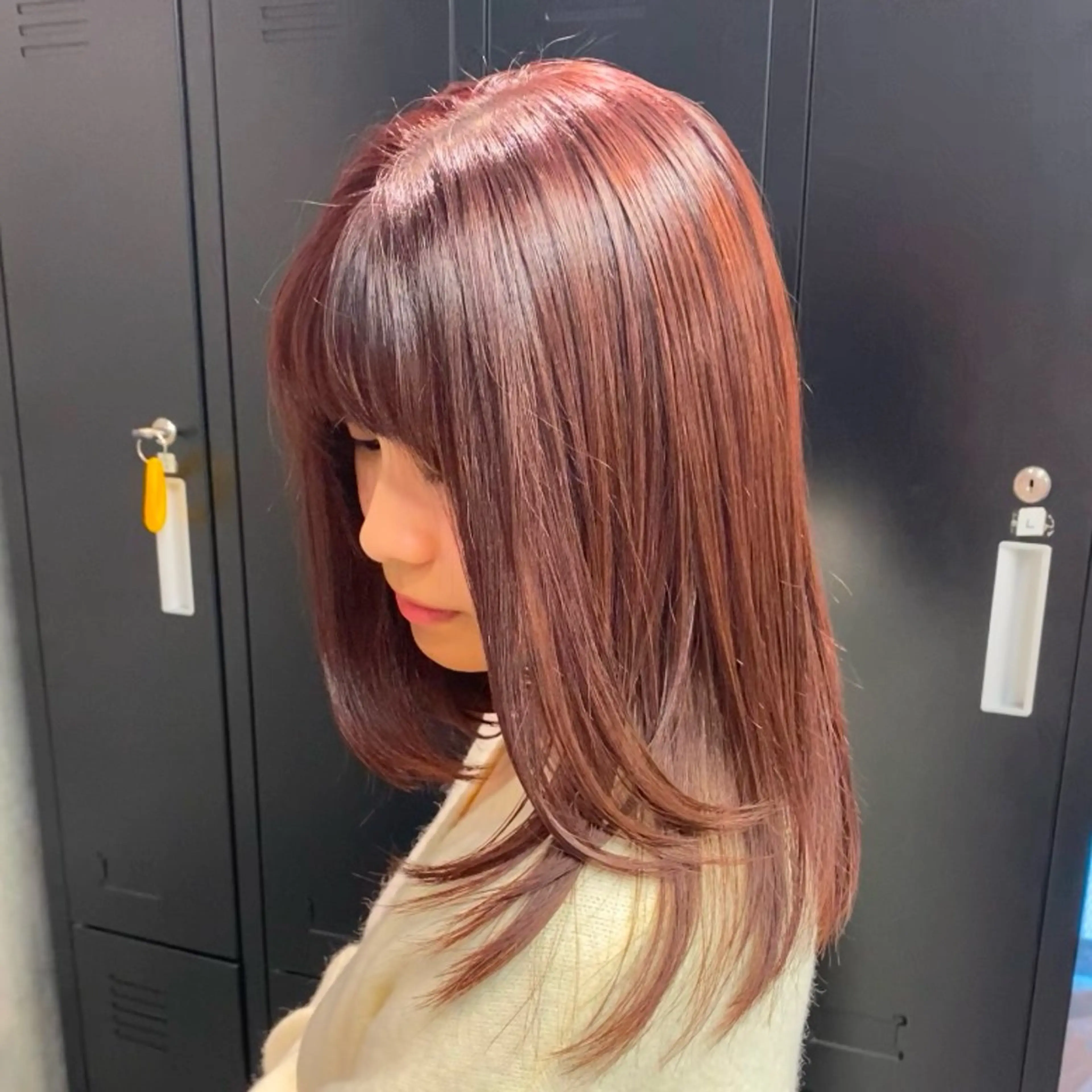 セミロング 縮毛矯正 艶暖色カラー🍒 縮毛矯正ほののヘアスタイル